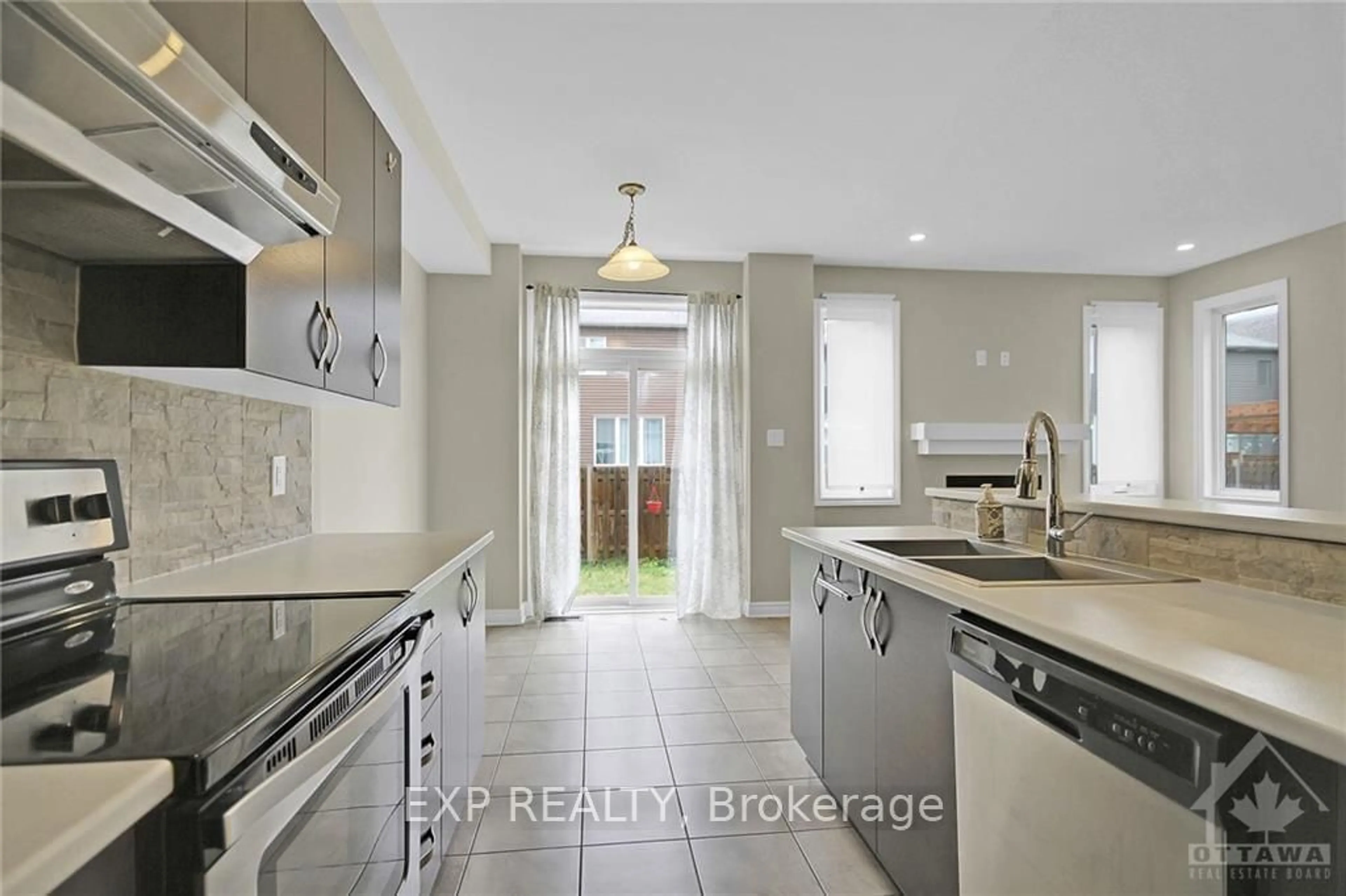 Kitchen, ceramic floors, cottage for 660 LAURALEAF Cres, Barrhaven Ontario K2C 3H2