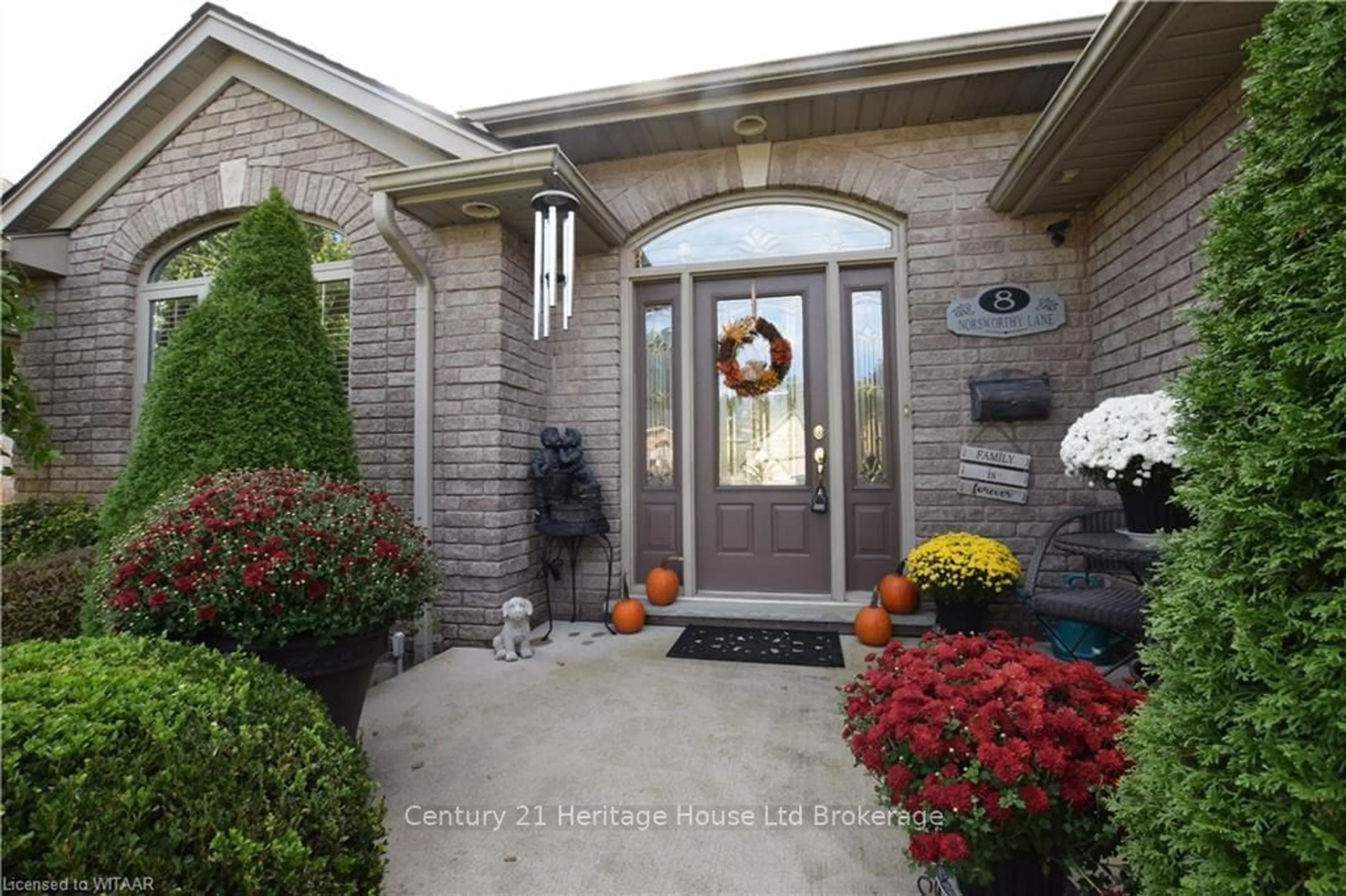 Indoor entryway, ceramic floors for 8 NORSWORTHY Lane, Ingersoll Ontario N5C 4G5