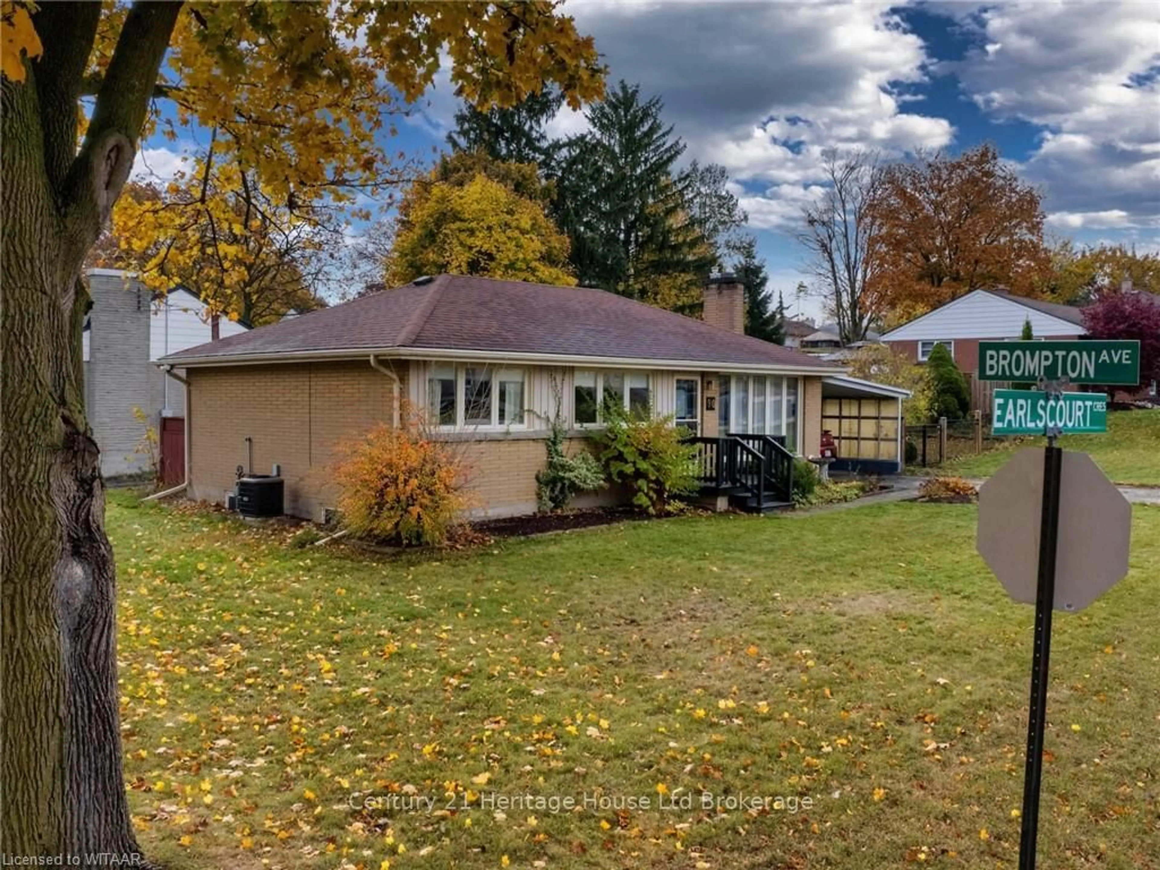 Frontside or backside of a home, cottage for 90 EARLSCOURT Cres, Woodstock Ontario N4S 5H3