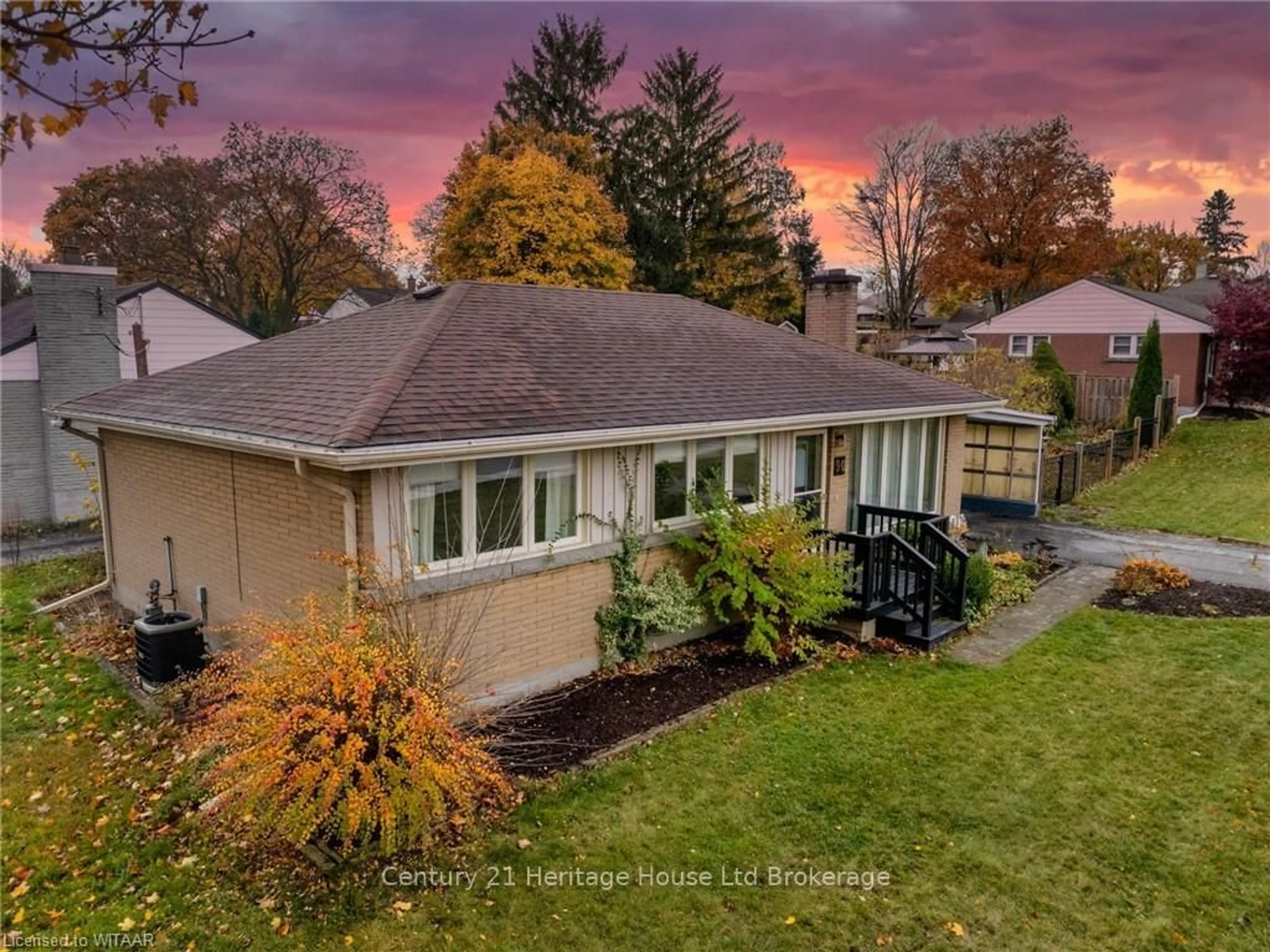 Frontside or backside of a home, the fenced backyard for 90 EARLSCOURT Cres, Woodstock Ontario N4S 5H3