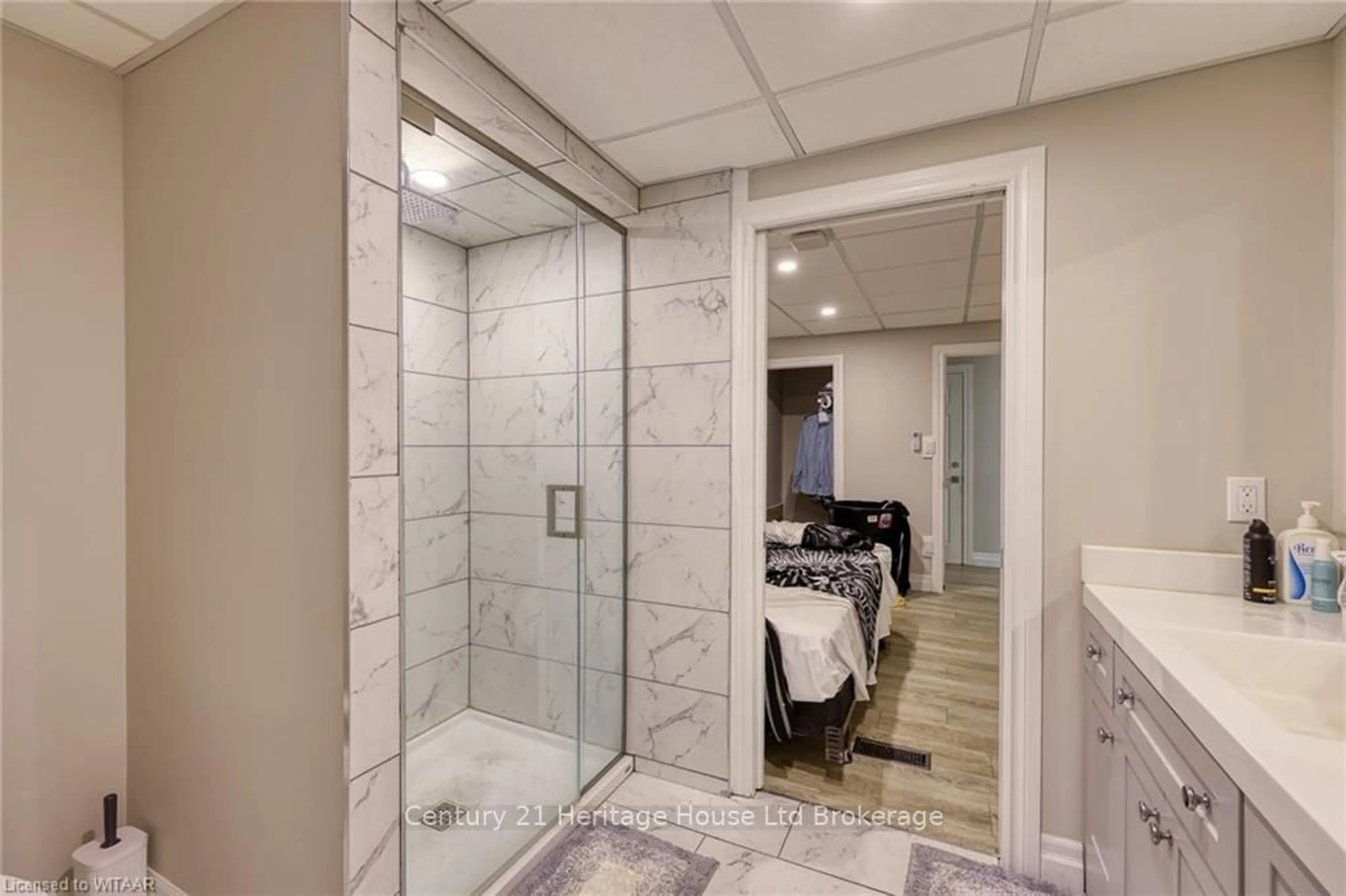 Bathroom, ceramic floors for 729 HOUNSFIELD St, Woodstock Ontario N4S 1P3