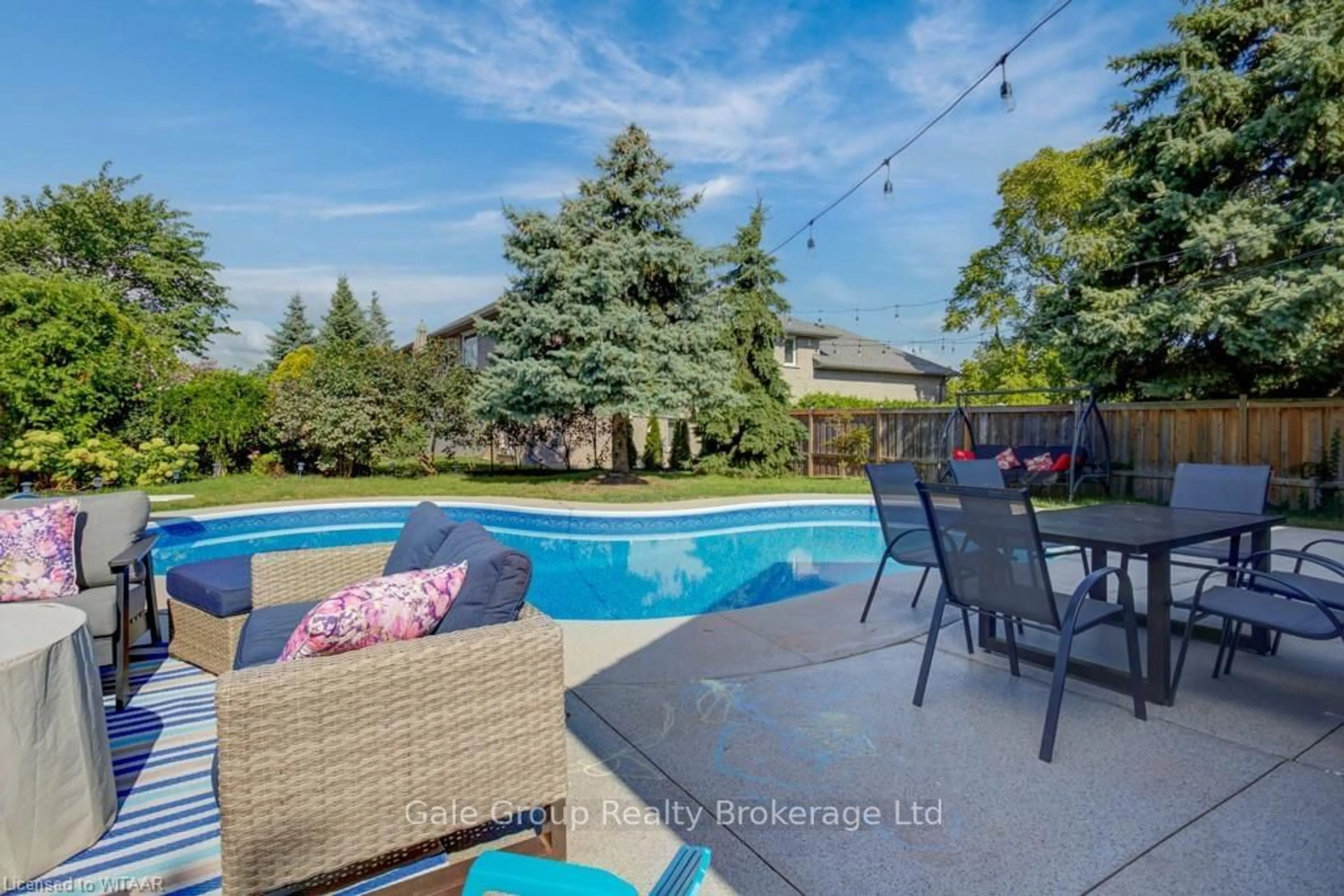 Pool for 201 JONES Rd, Hamilton Ontario L8E 5J4