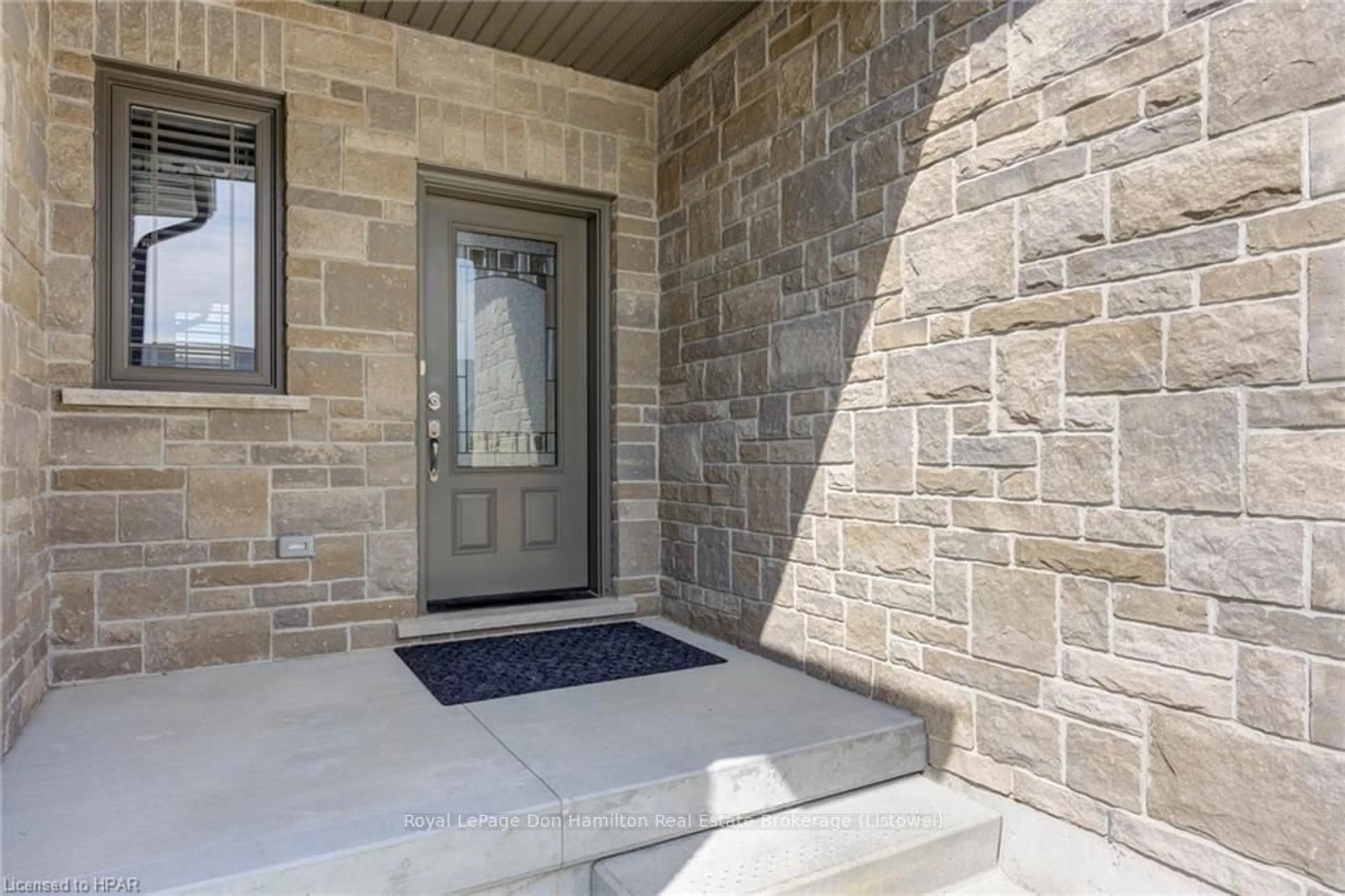 Indoor entryway, cement floor for 741 HOLLINGER Ave, North Perth Ontario N4W 0J3