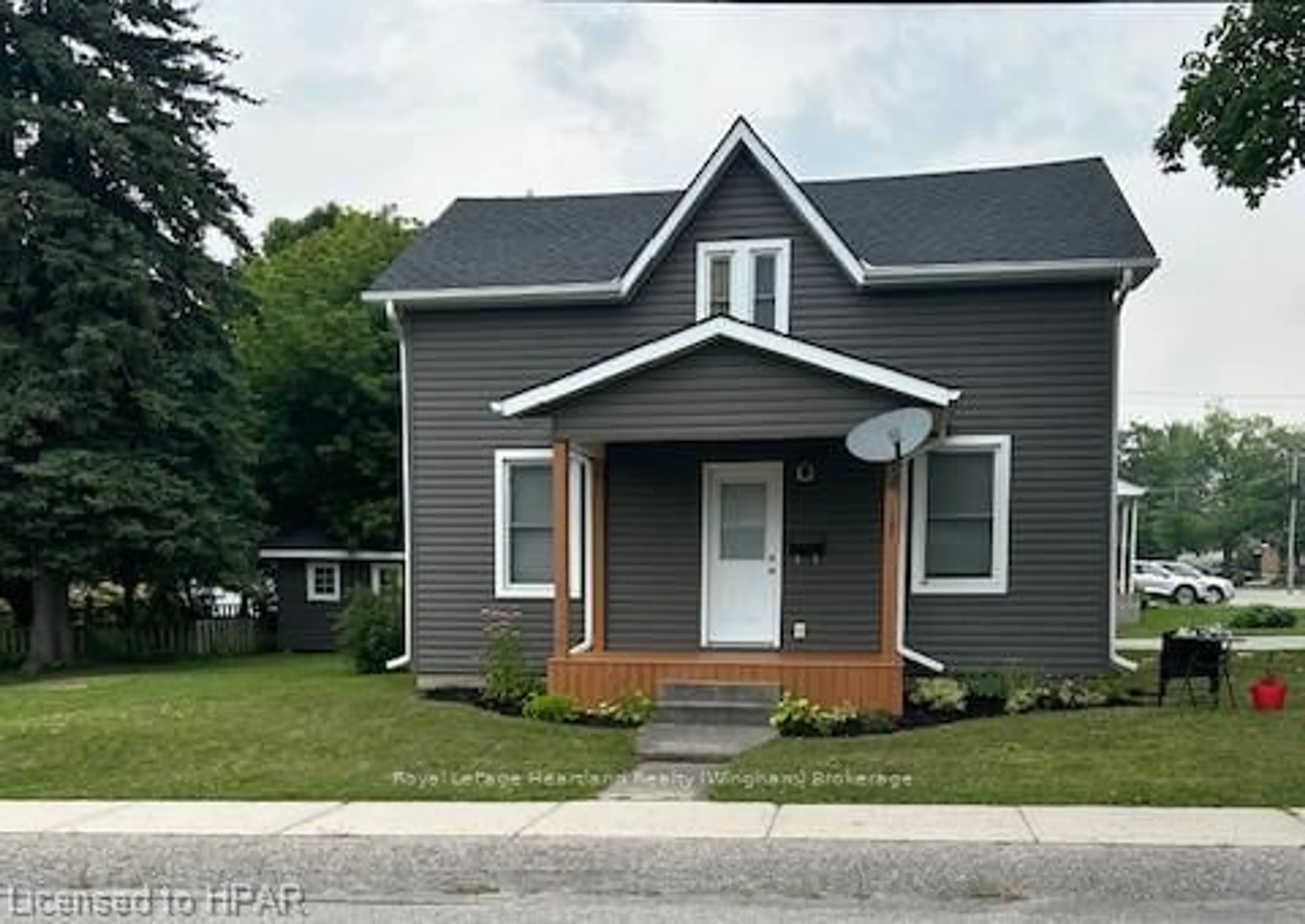 Frontside or backside of a home, the front or back of building for 103 VICTORIA St, North Huron Ontario N0G 2W0