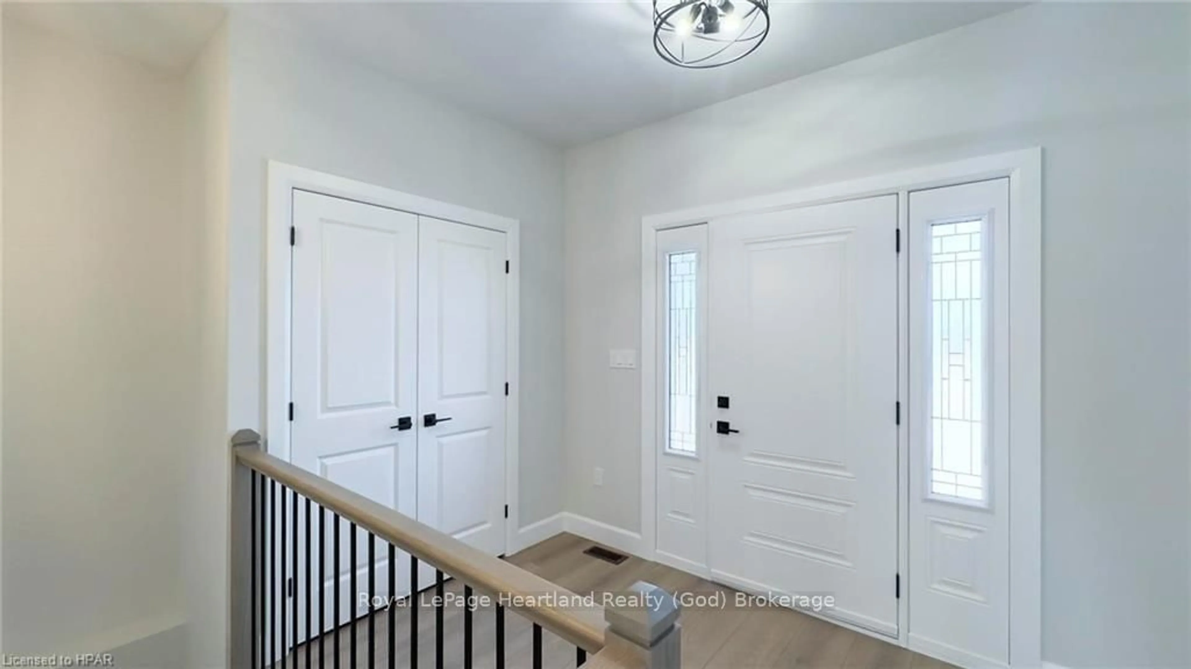 Indoor entryway, wood floors for 467 WOODRIDGE Dr, Goderich Ontario N7A 0C7