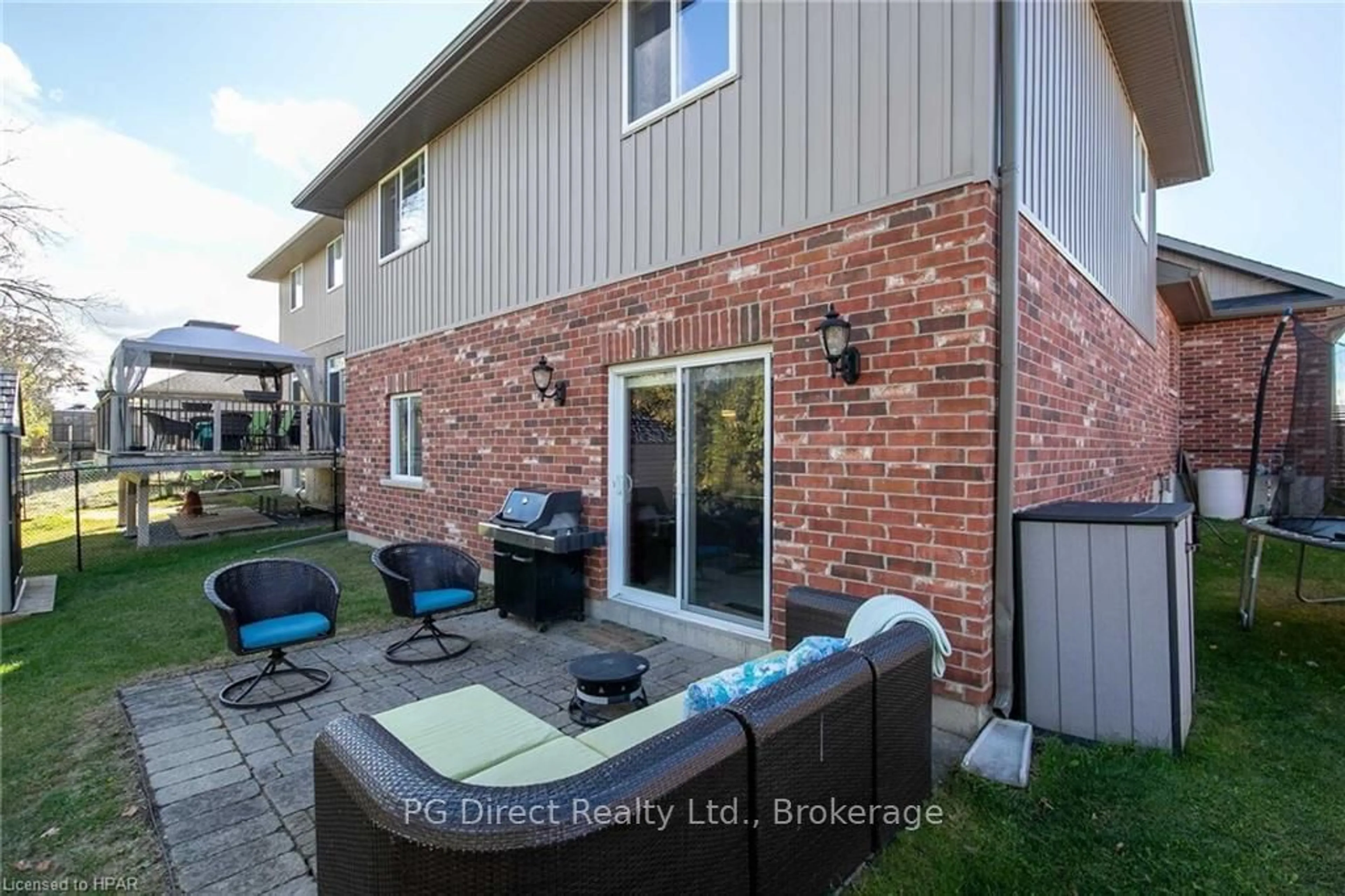 Patio, the fenced backyard for 43 HANOVER Crt, Belleville Ontario K8B 0B1