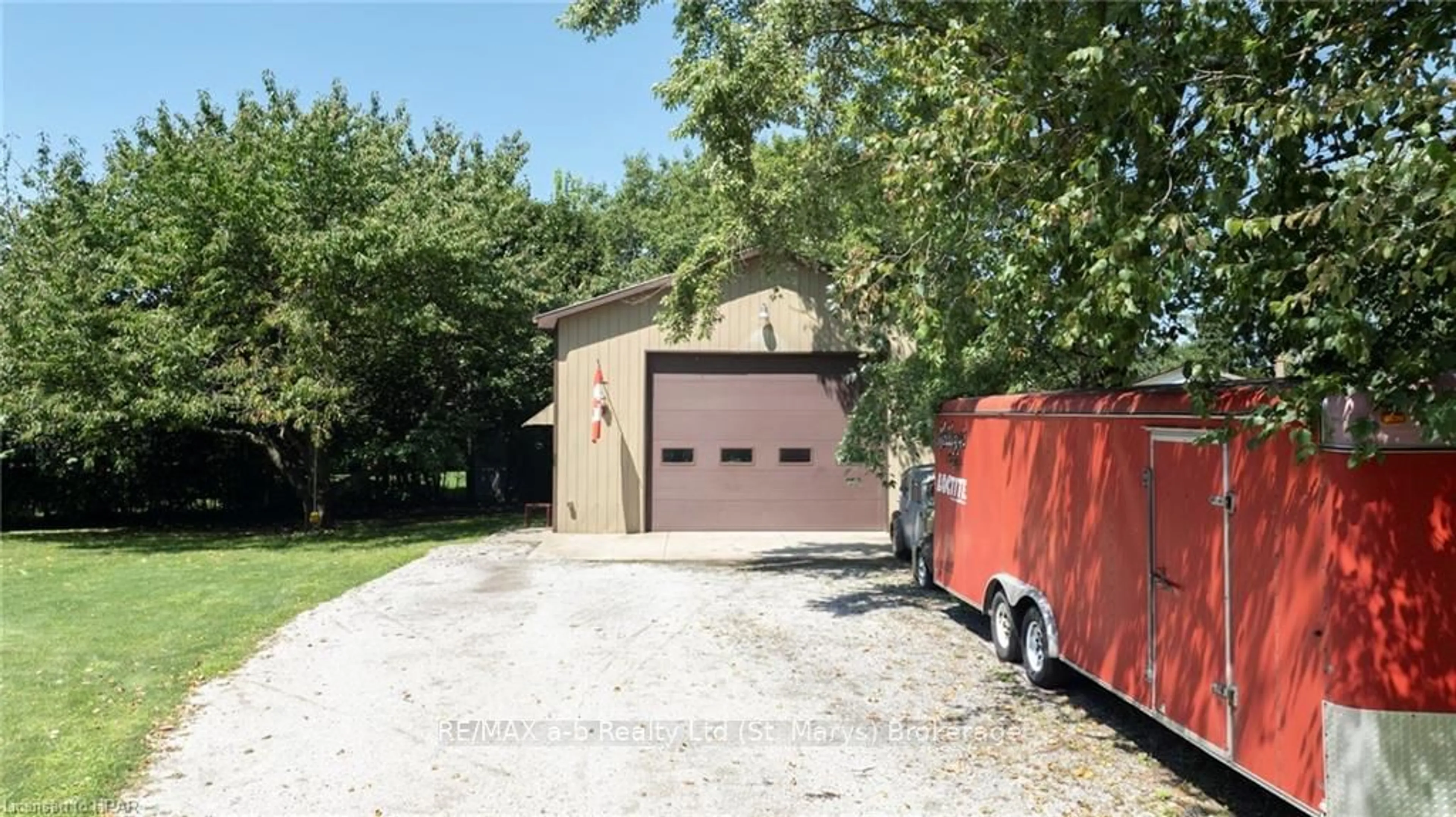 Indoor garage, cement floor for 18 CONWAY Crt, Zorra Ontario N0M 2M0