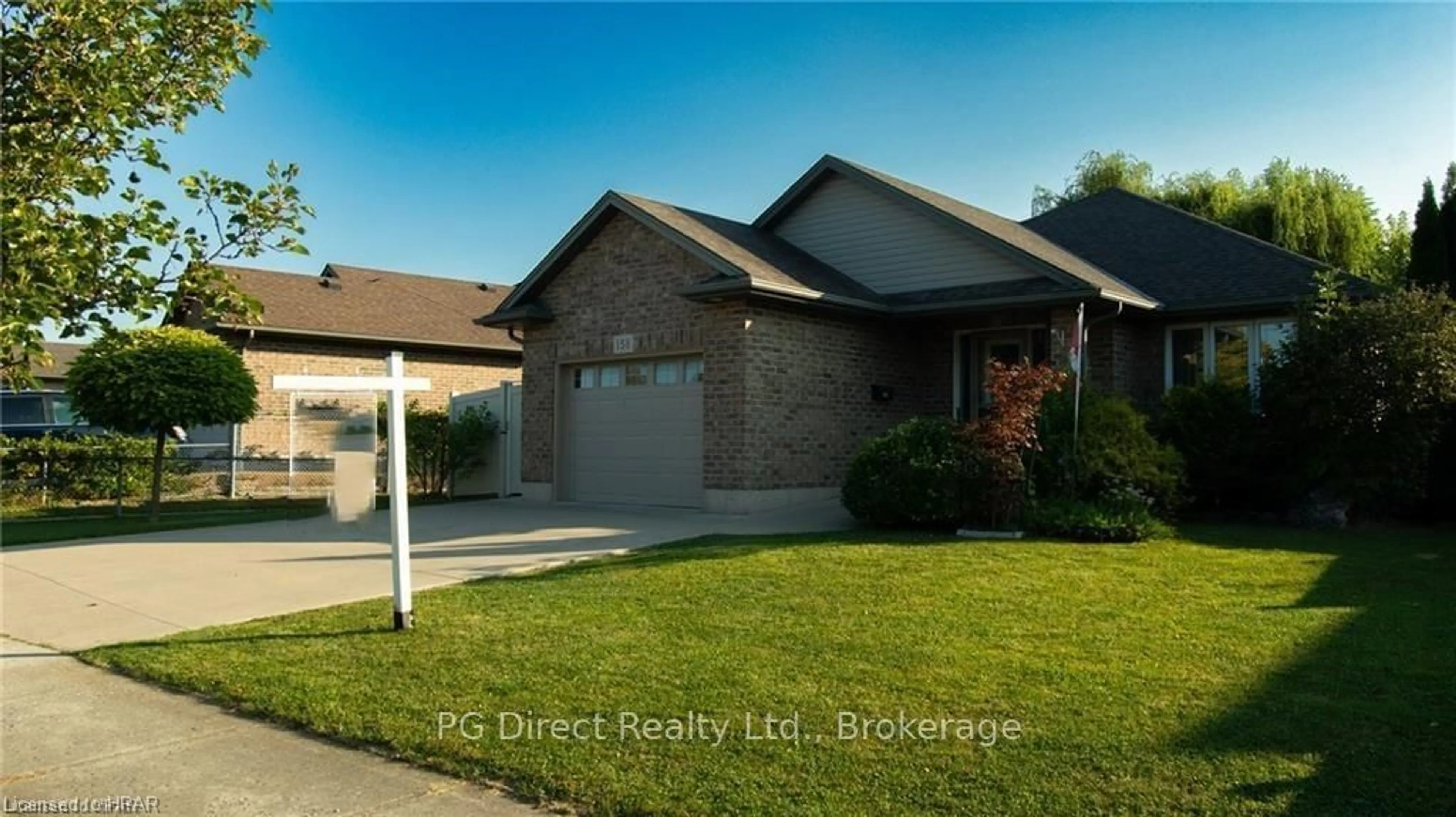 Frontside or backside of a home, the street view for 158 WELLBROOK Blvd, Welland Ontario L3C 7C2