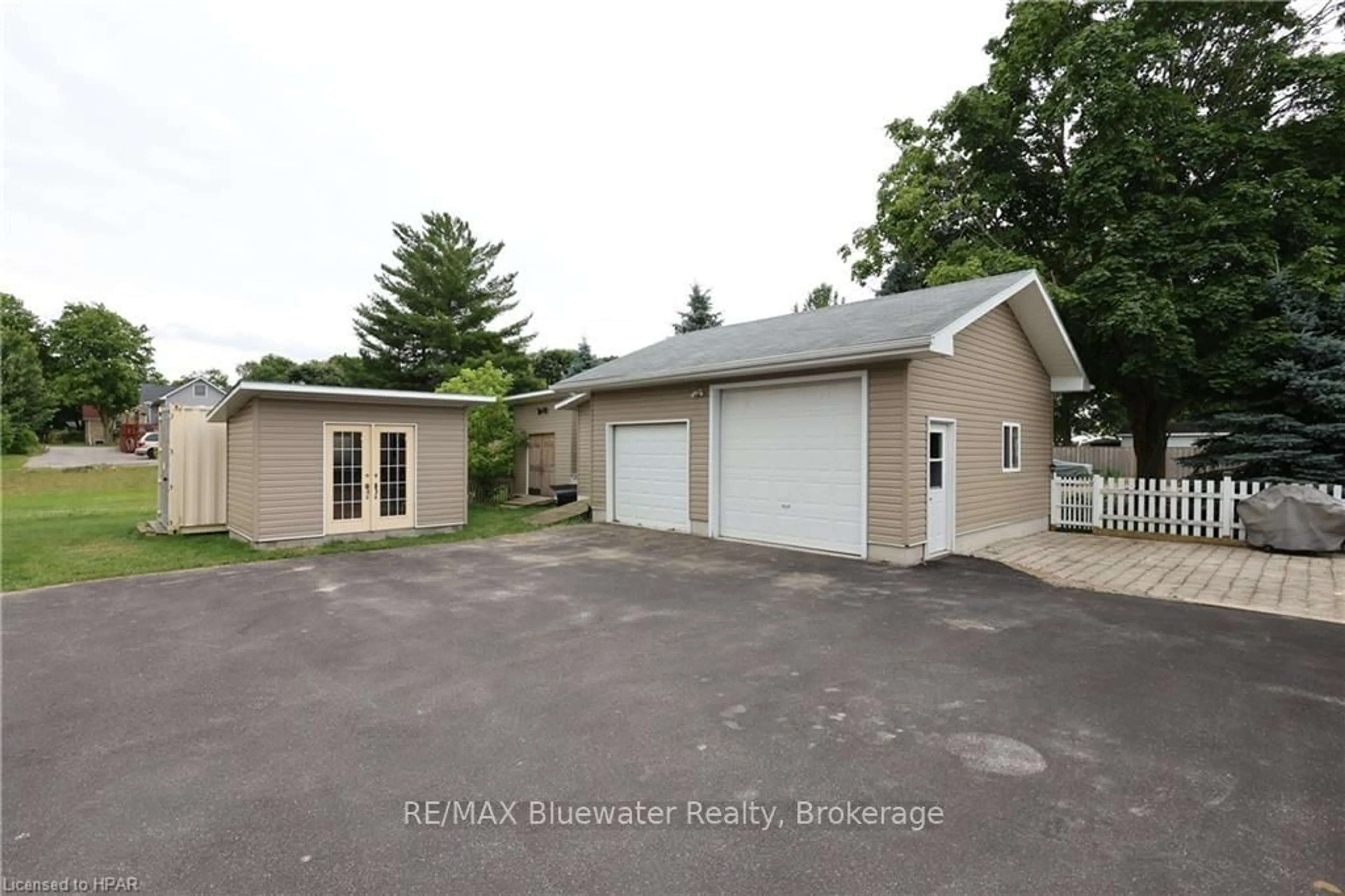A pic from exterior of the house or condo, cottage for 17 JOHN St, Bluewater Ontario N0M 2T0