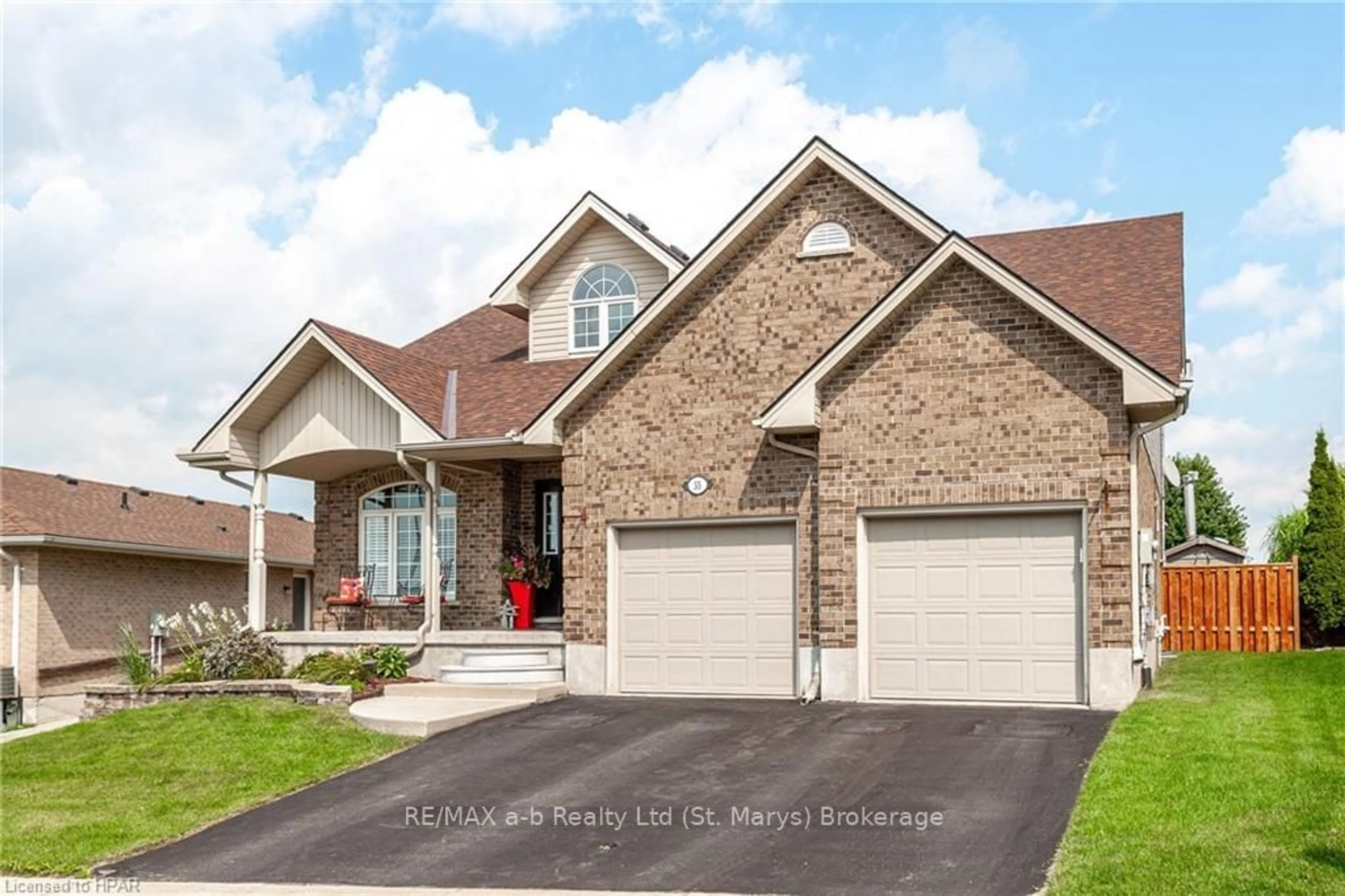 Home with brick exterior material for 55 STONERIDGE Blvd, St. Marys Ontario N4X 1A1