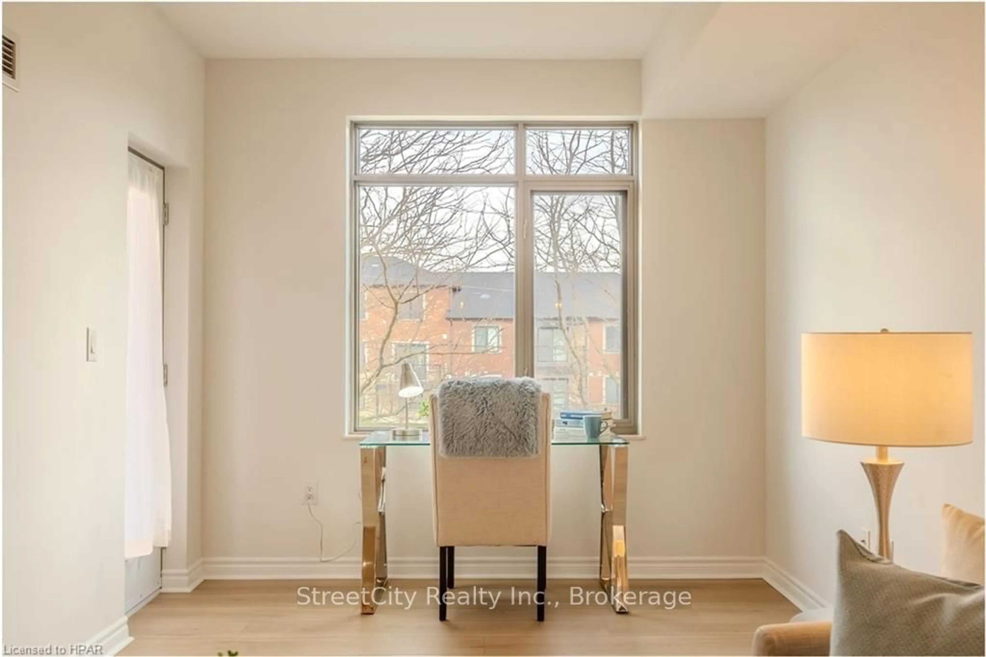 Dining room, wood floors for 400 ROMEO St #212, Stratford Ontario N5A 0A2