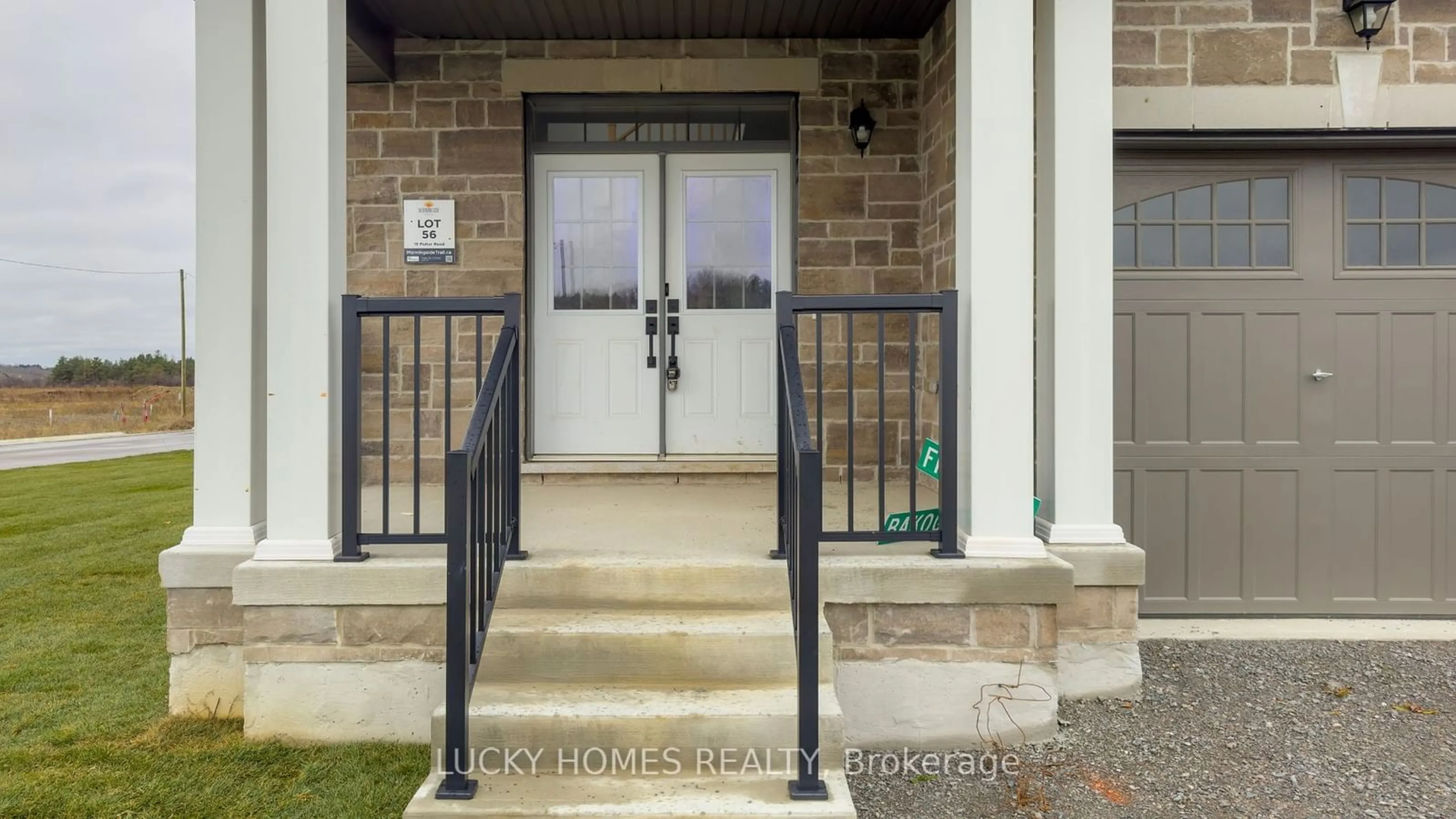 Indoor entryway for 15 Fisher Rd, Kawartha Lakes Ontario K9V 0E5