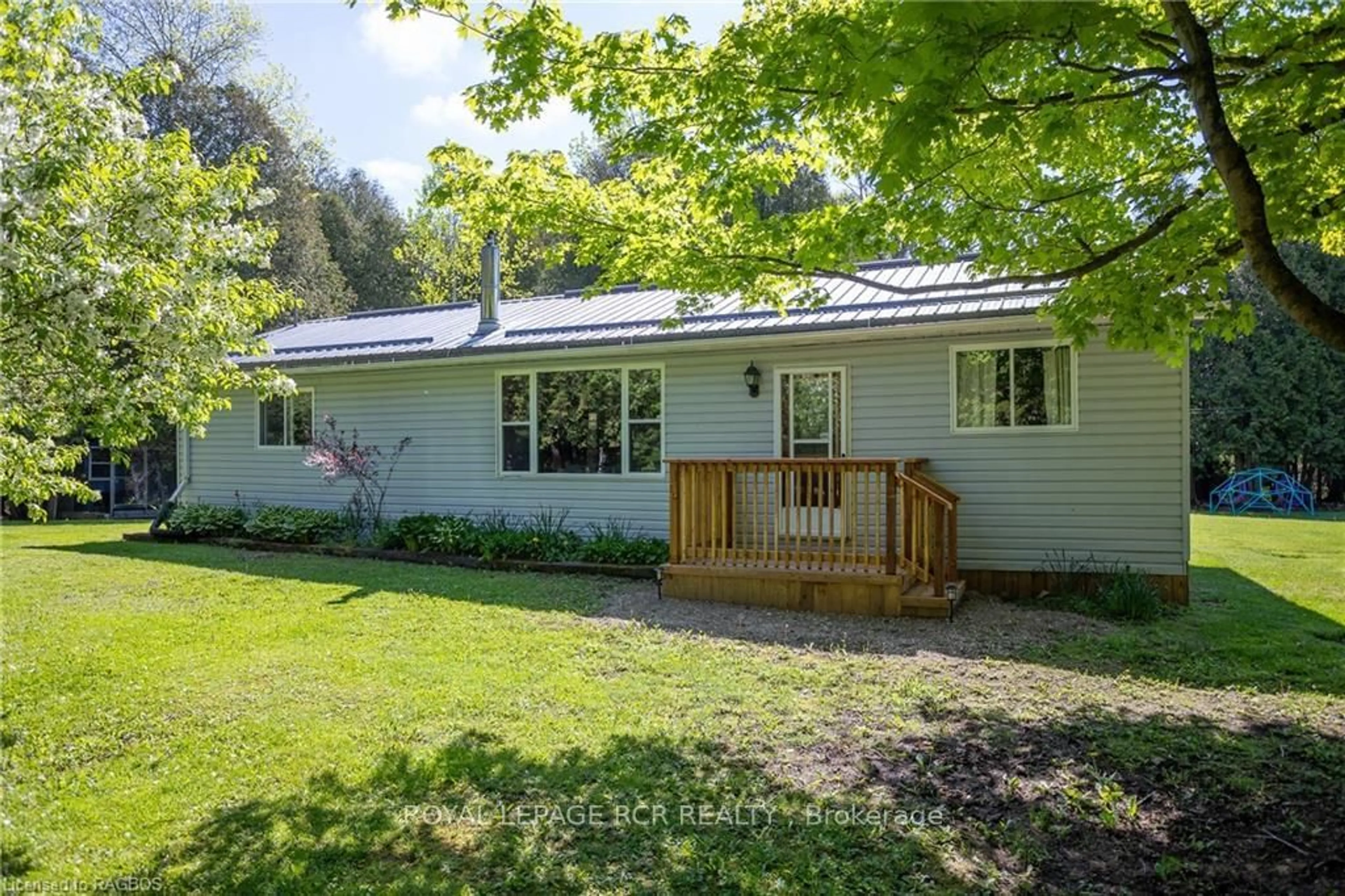 Frontside or backside of a home, cottage for 134 PAISLEY Dr, Chatsworth Ontario N0G 1L0