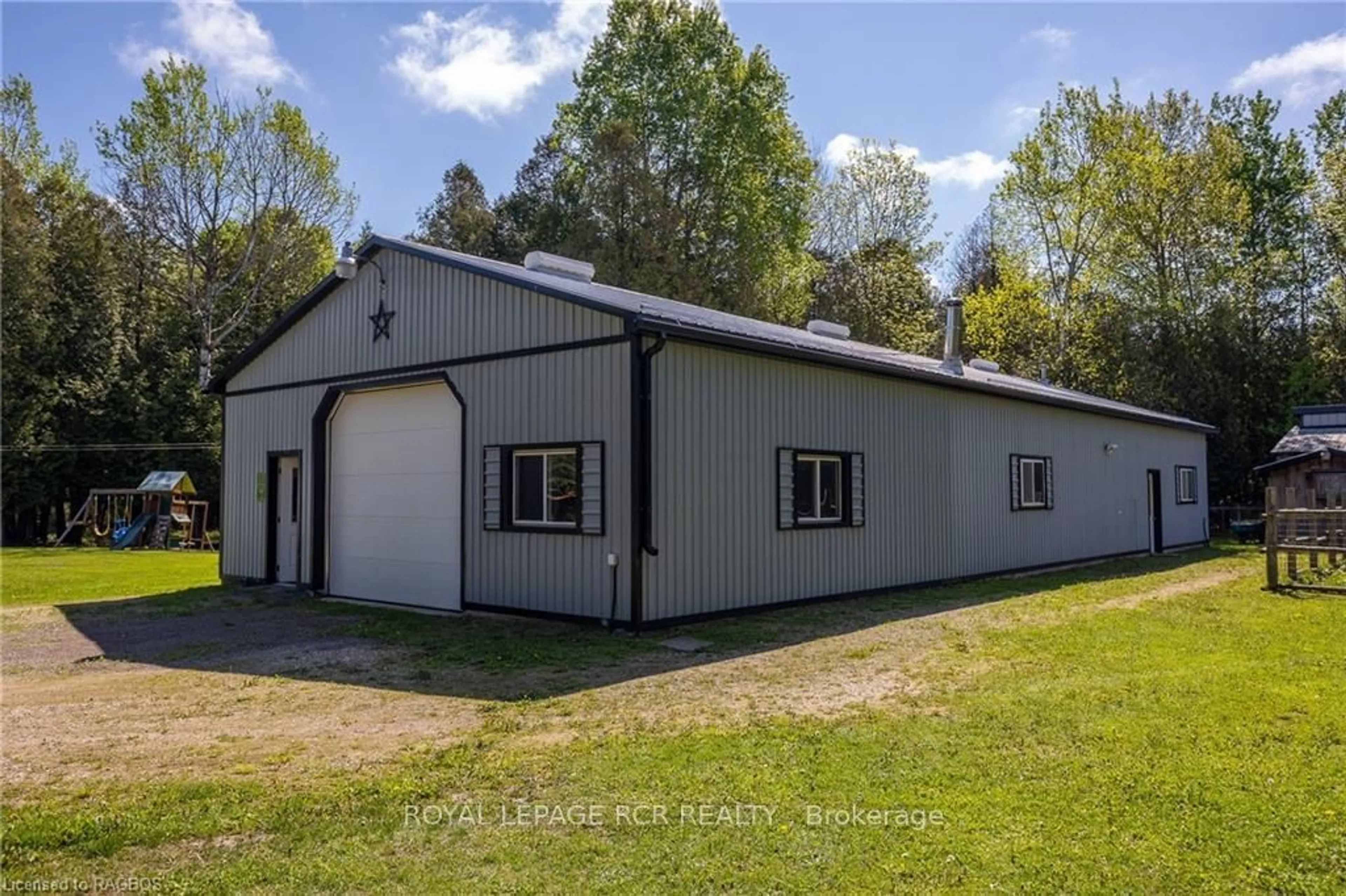 Indoor garage, cement floor for 134 PAISLEY Dr, Chatsworth Ontario N0G 1L0