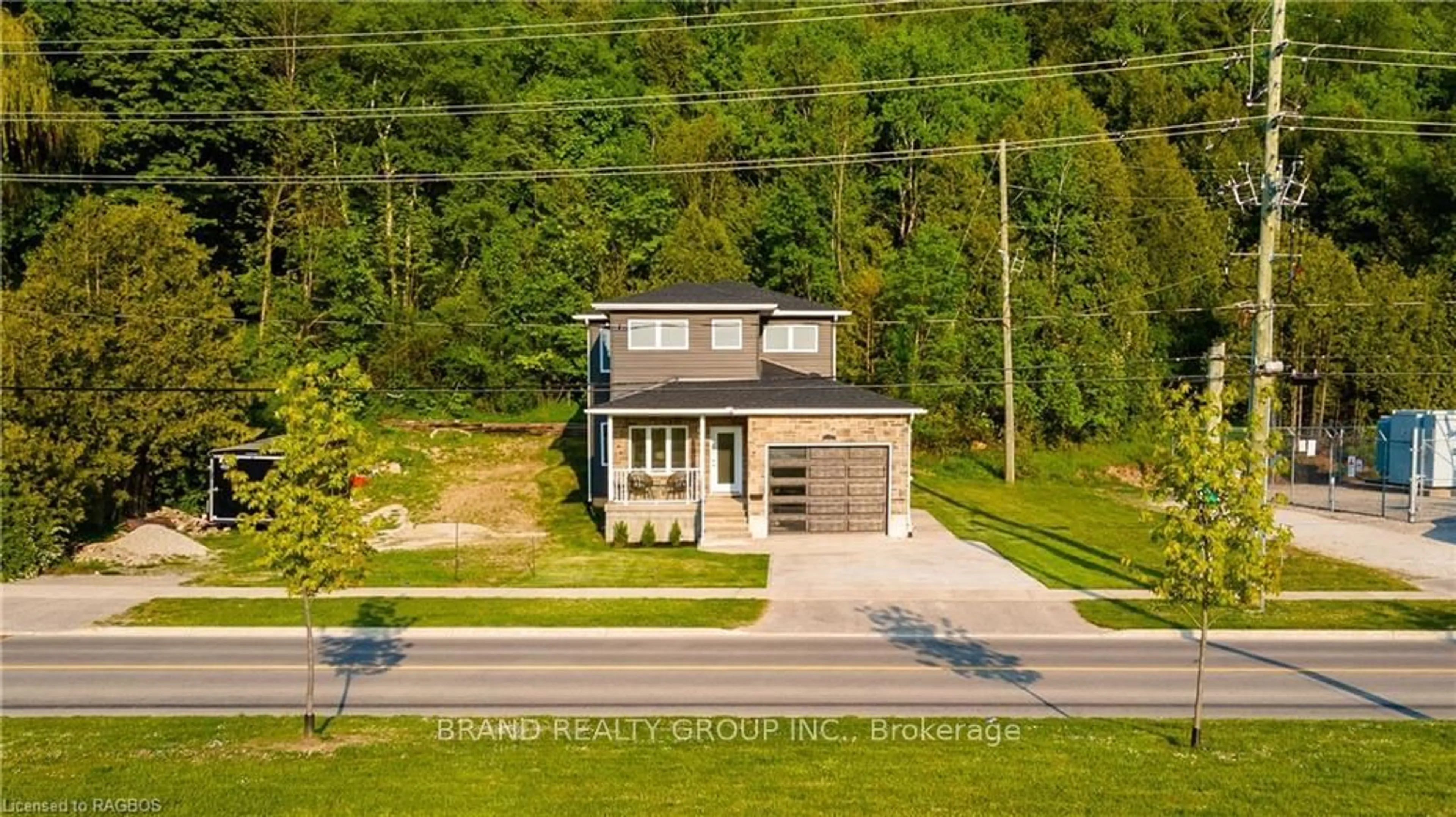 Frontside or backside of a home, cottage for 2375 3RD Ave, Owen Sound Ontario N4K 2M5