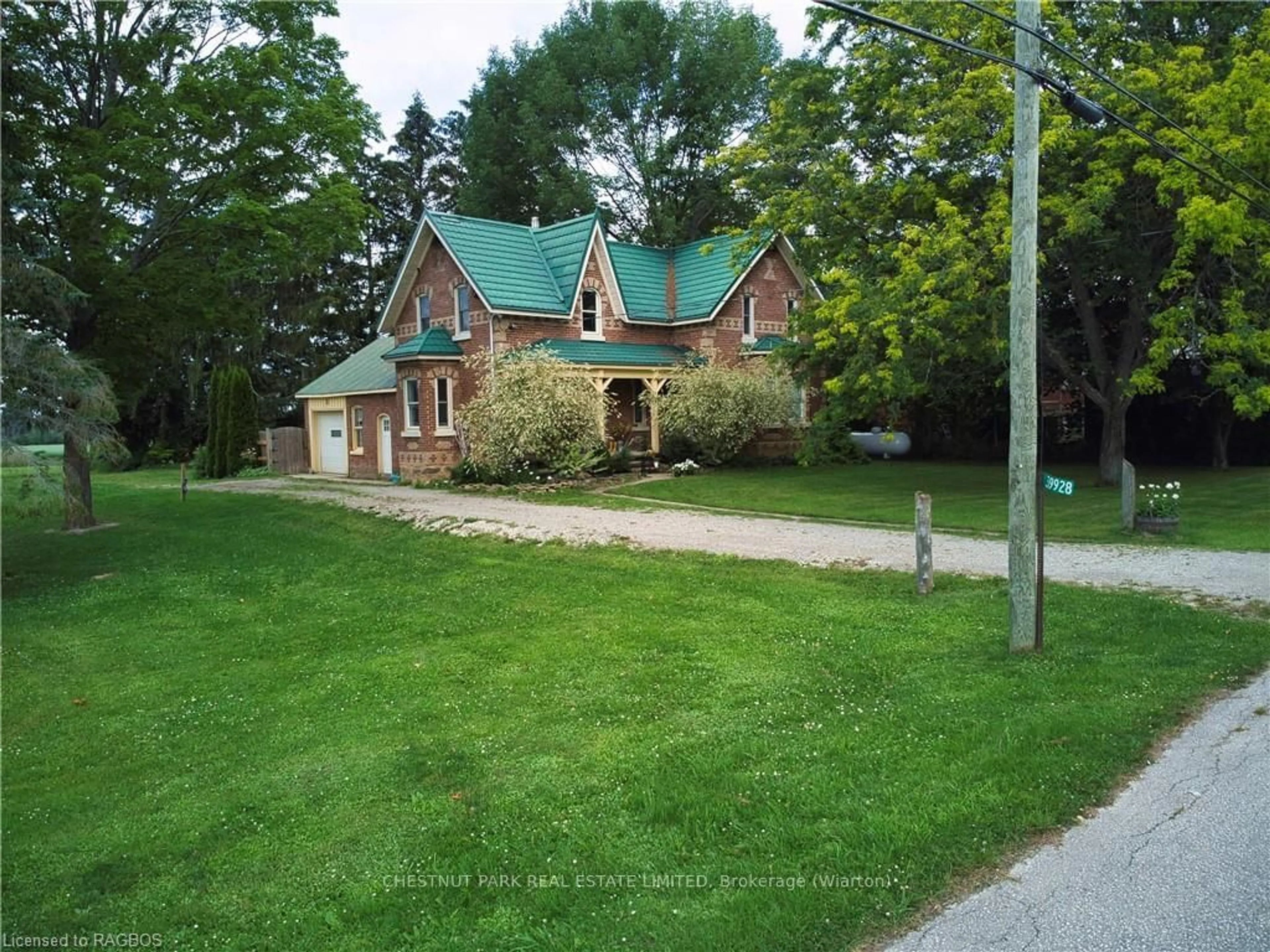 Frontside or backside of a home, cottage for 319928 KEMBLE ROCK Rd, Georgian Bluffs Ontario N0H 1S0