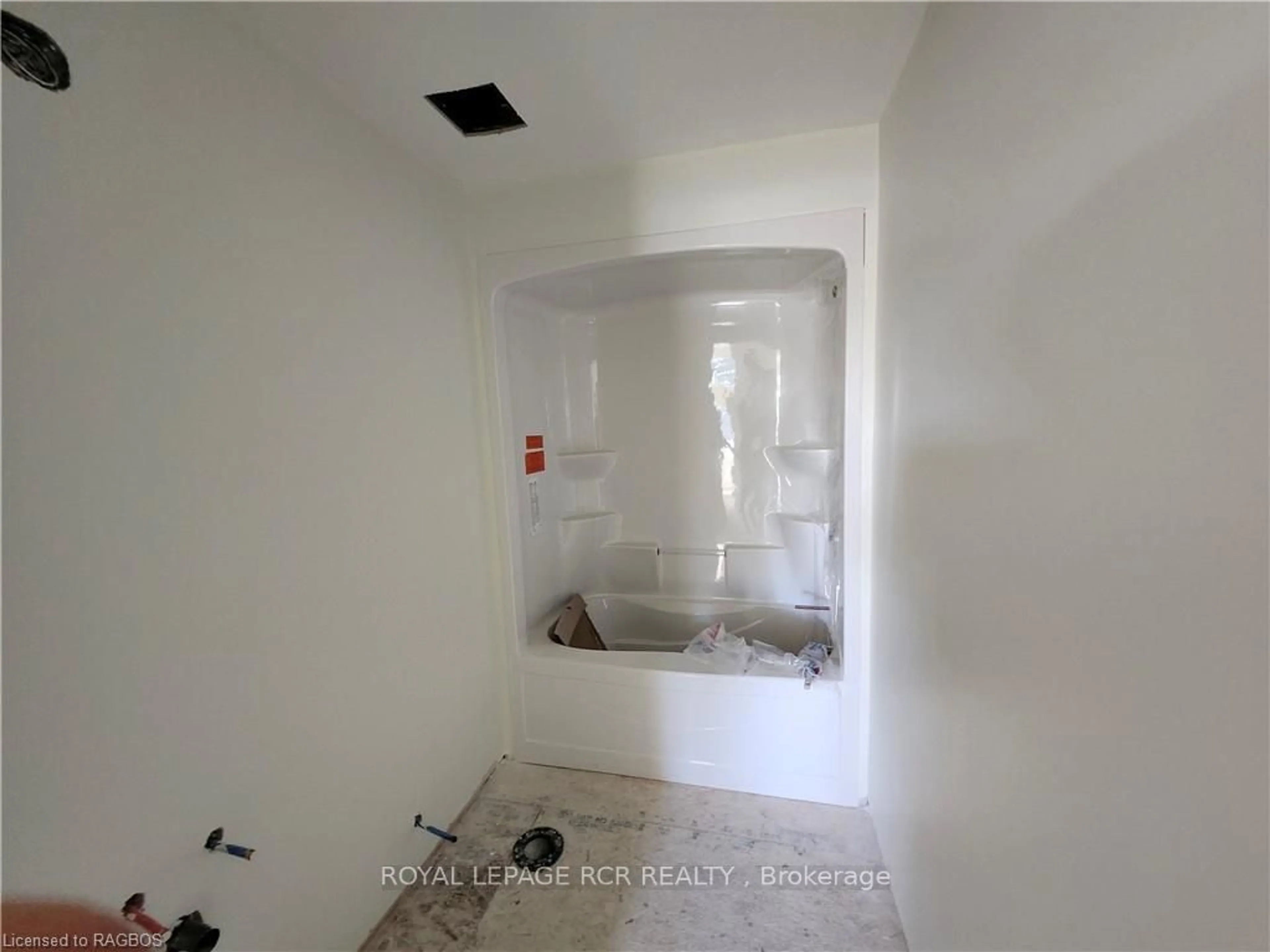 A pic of a room, not visible floor for 140 GOLD St, Southgate Ontario N0C 1B0