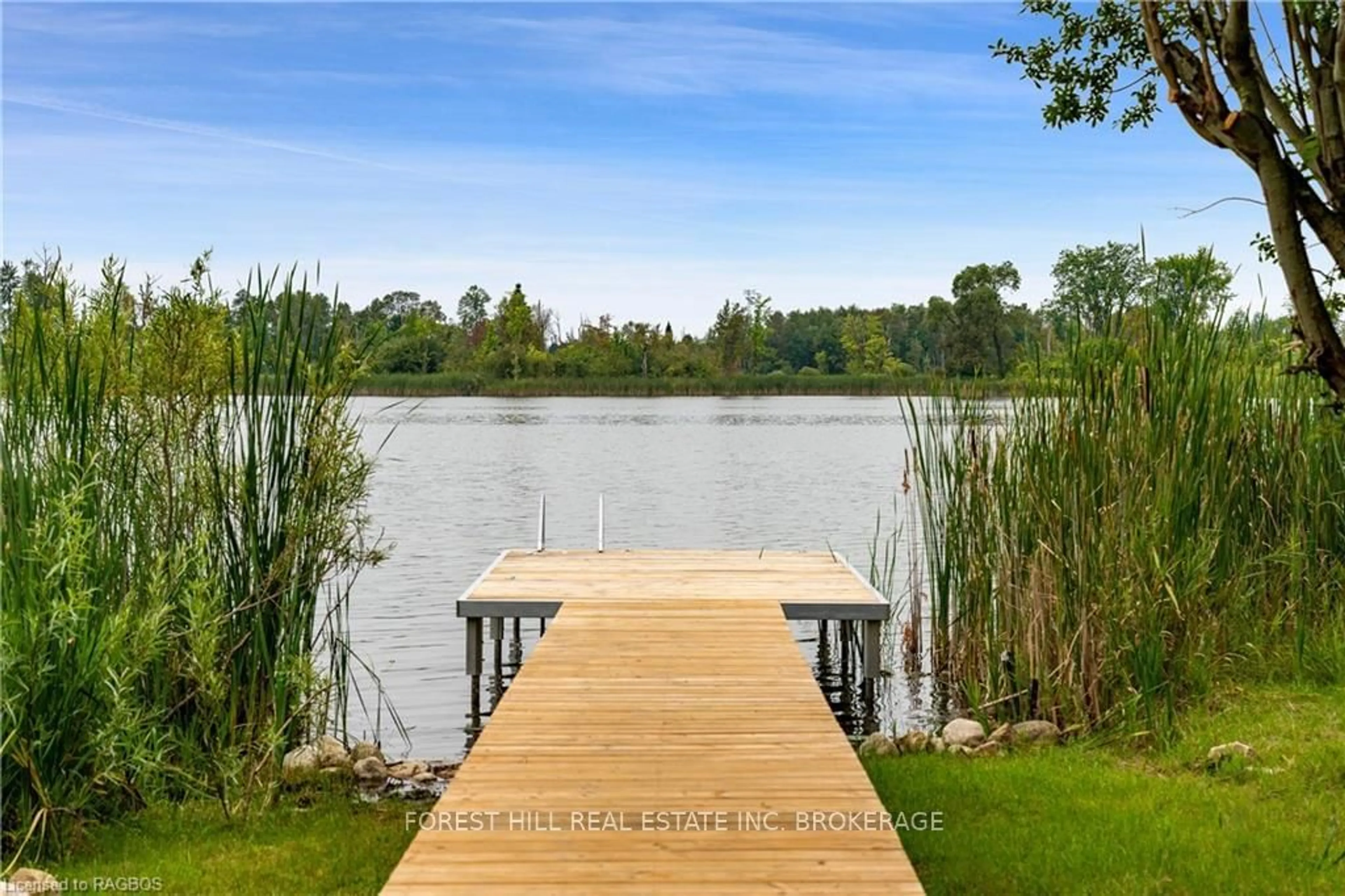 Patio, the view of lake or river for 117 HAWTHORN Lane, Grey Highlands Ontario N0C 1H0