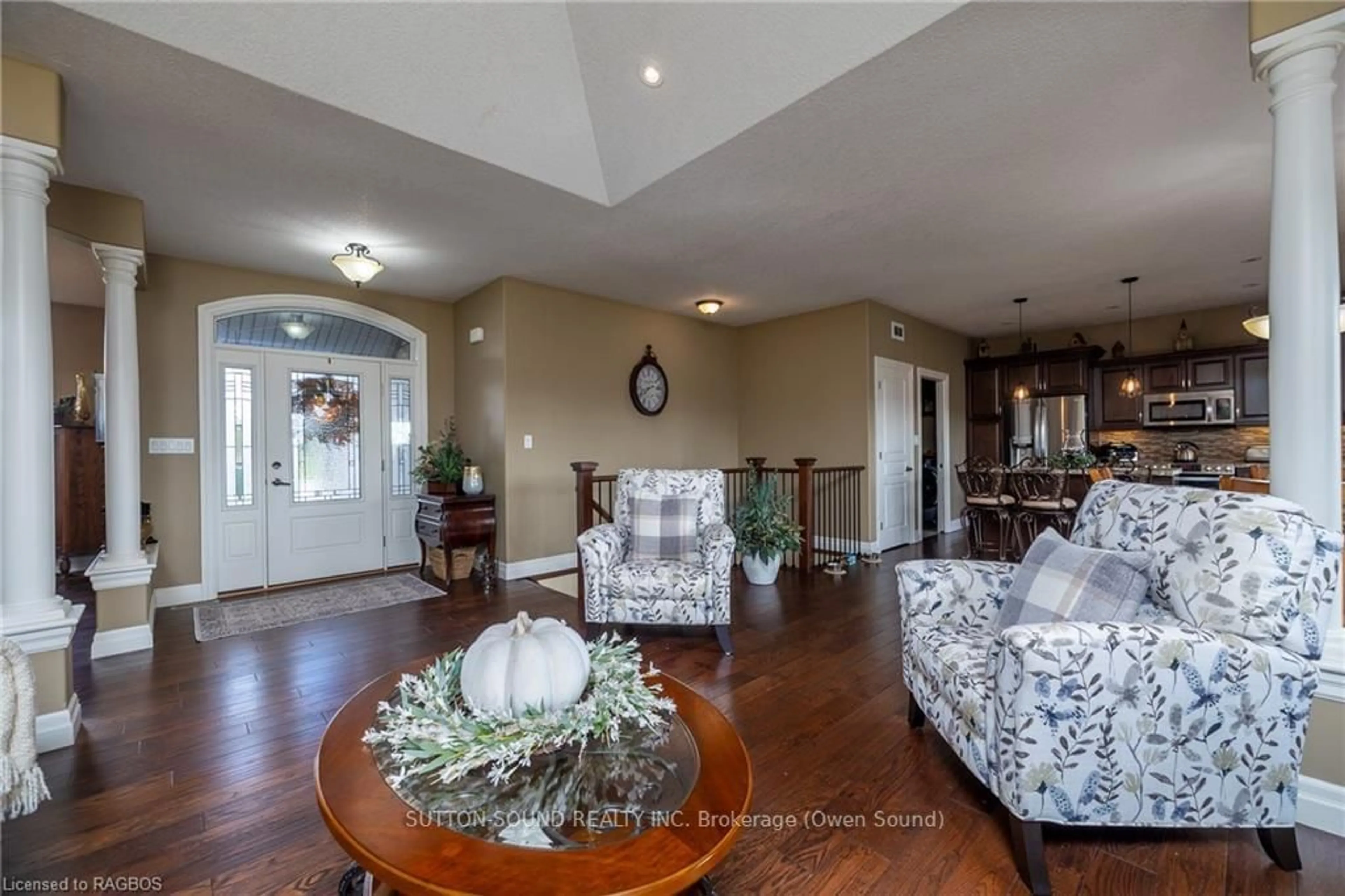 Living room, wood floors for 106 NEERHOF Lane, Georgian Bluffs Ontario N4K 5N7