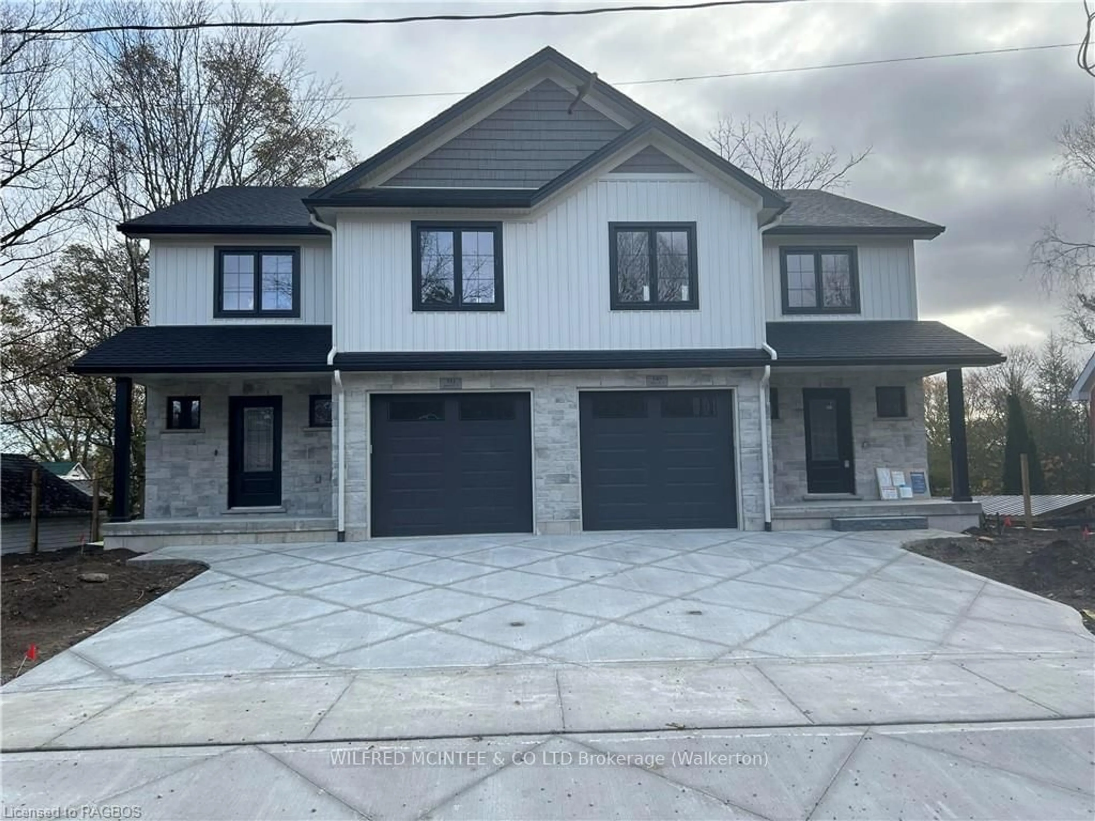 Frontside or backside of a home, the street view for 549 QUEEN St, Arran-Elderslie Ontario N0G 2N0