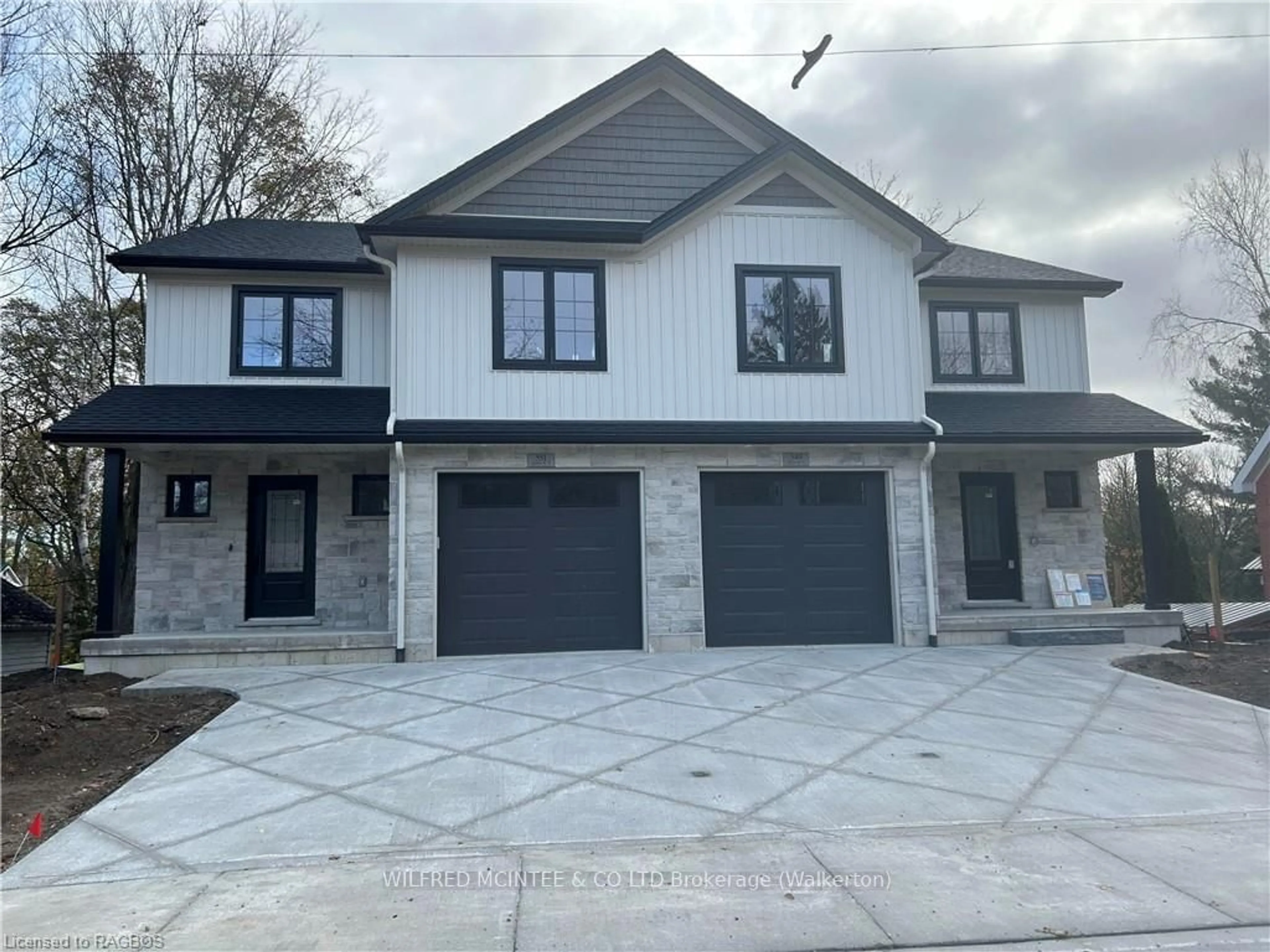 Frontside or backside of a home, the street view for 549 QUEEN St, Arran-Elderslie Ontario N0G 2N0