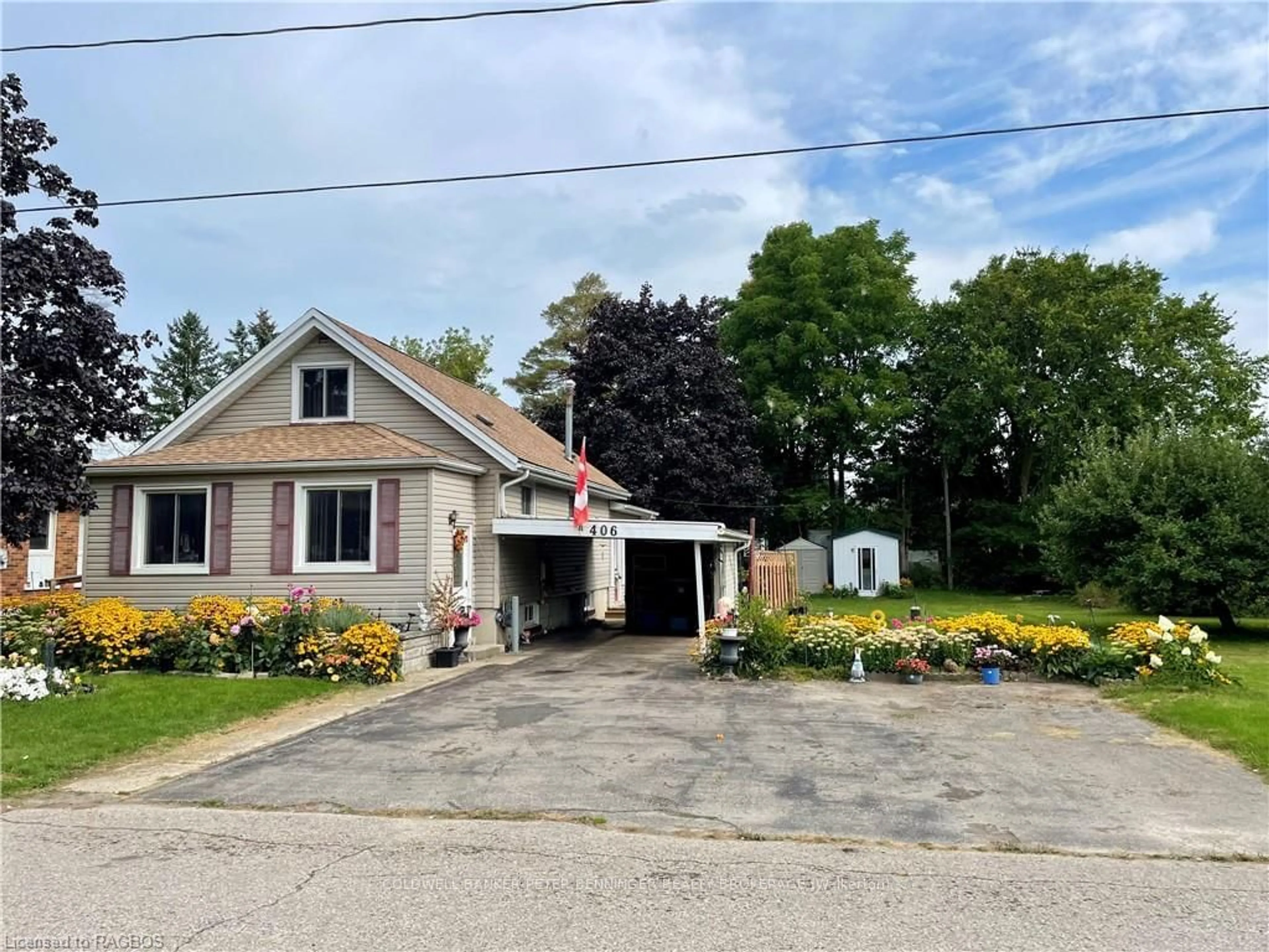 Frontside or backside of a home, cottage for 406 JANE St, Brockton Ontario N0G 2V0