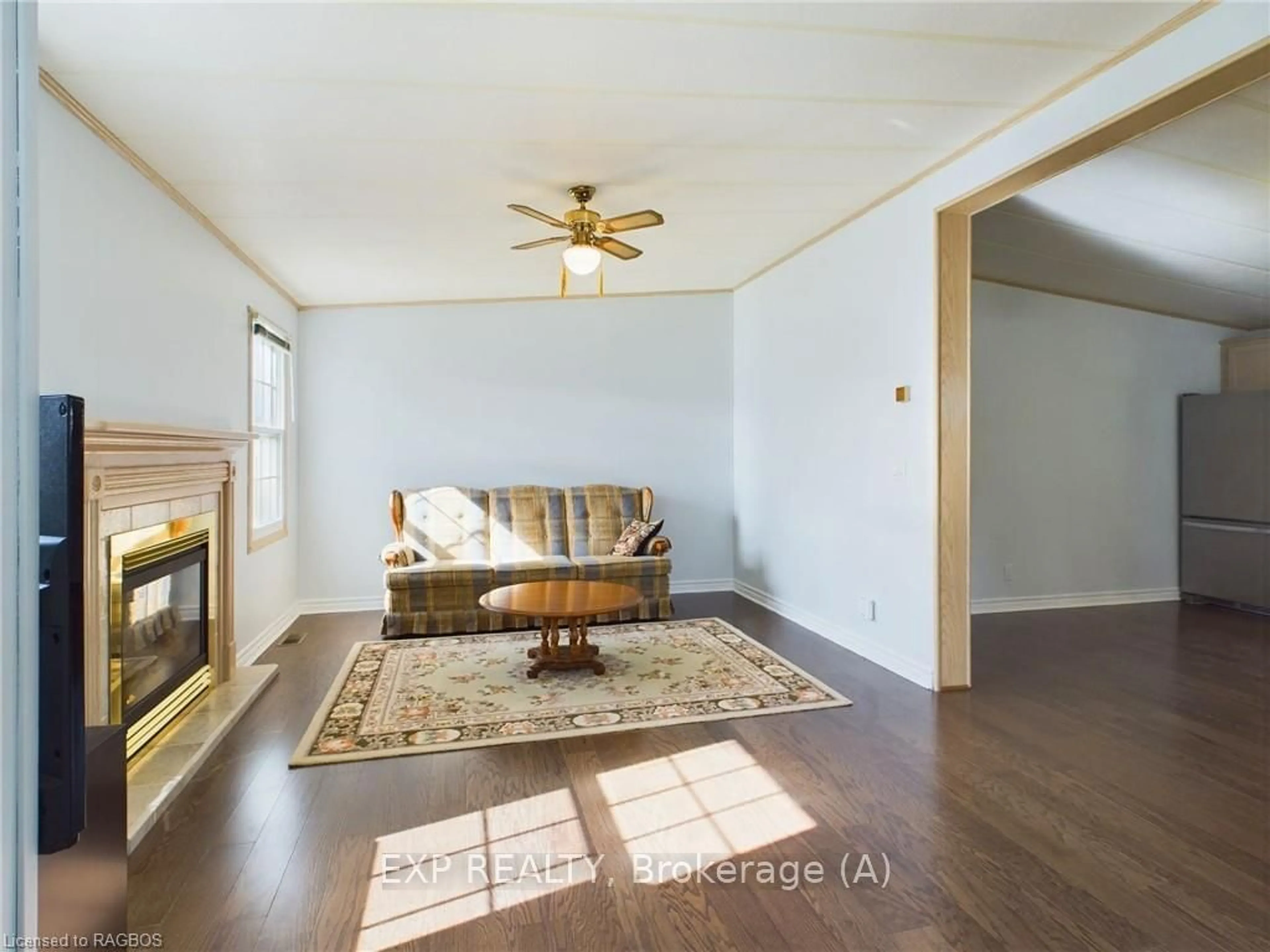 Living room, wood floors for 332 CONCESSION 6 #11, Saugeen Shores Ontario N0H 2C7