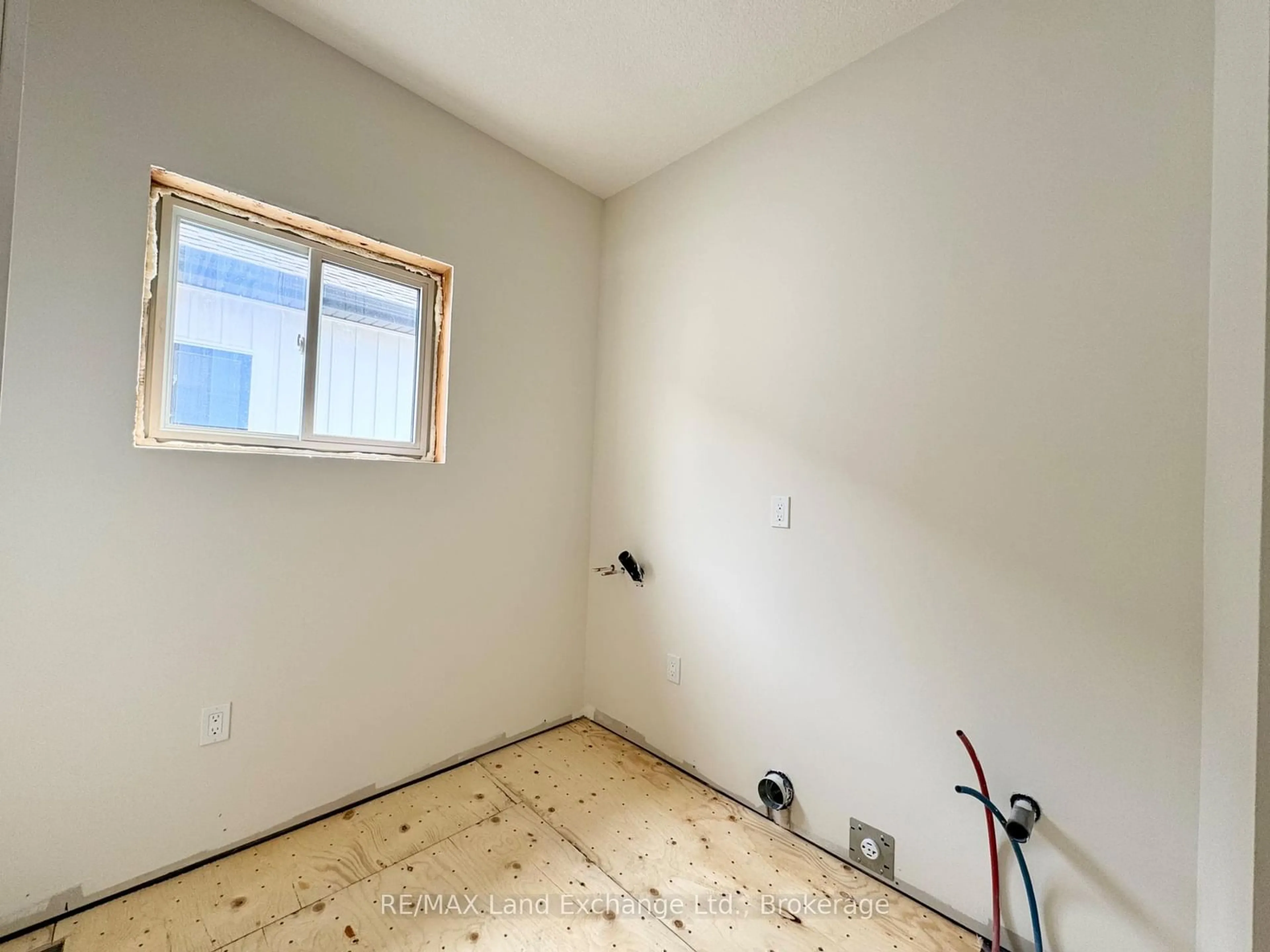 A pic of a room for 155 WESTLINKS Dr, Saugeen Shores Ontario N0H 2C3
