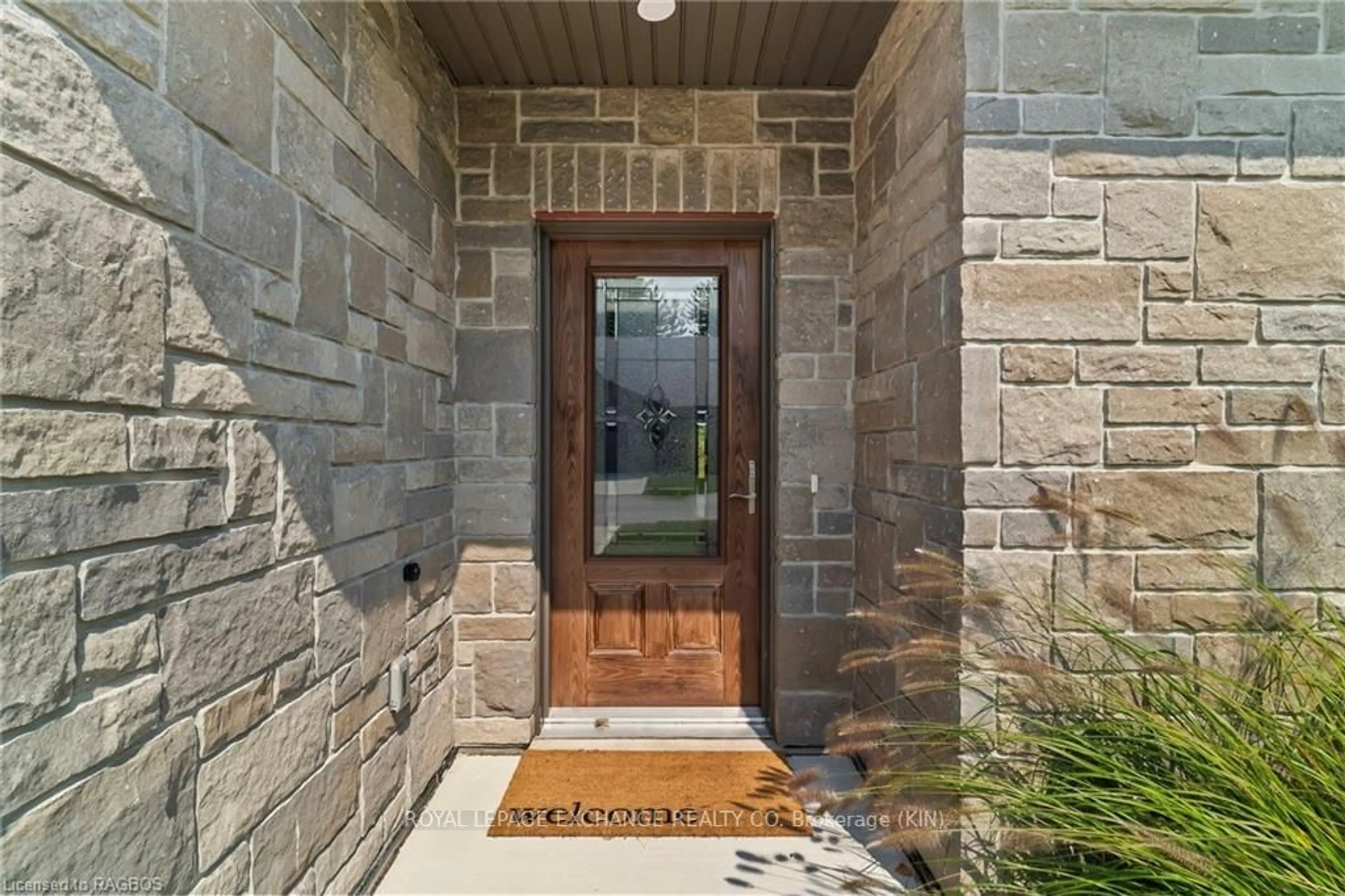 Indoor entryway, wood floors for 775 CAMPBELL Ave #8, Kincardine Ontario N2Z 1W1