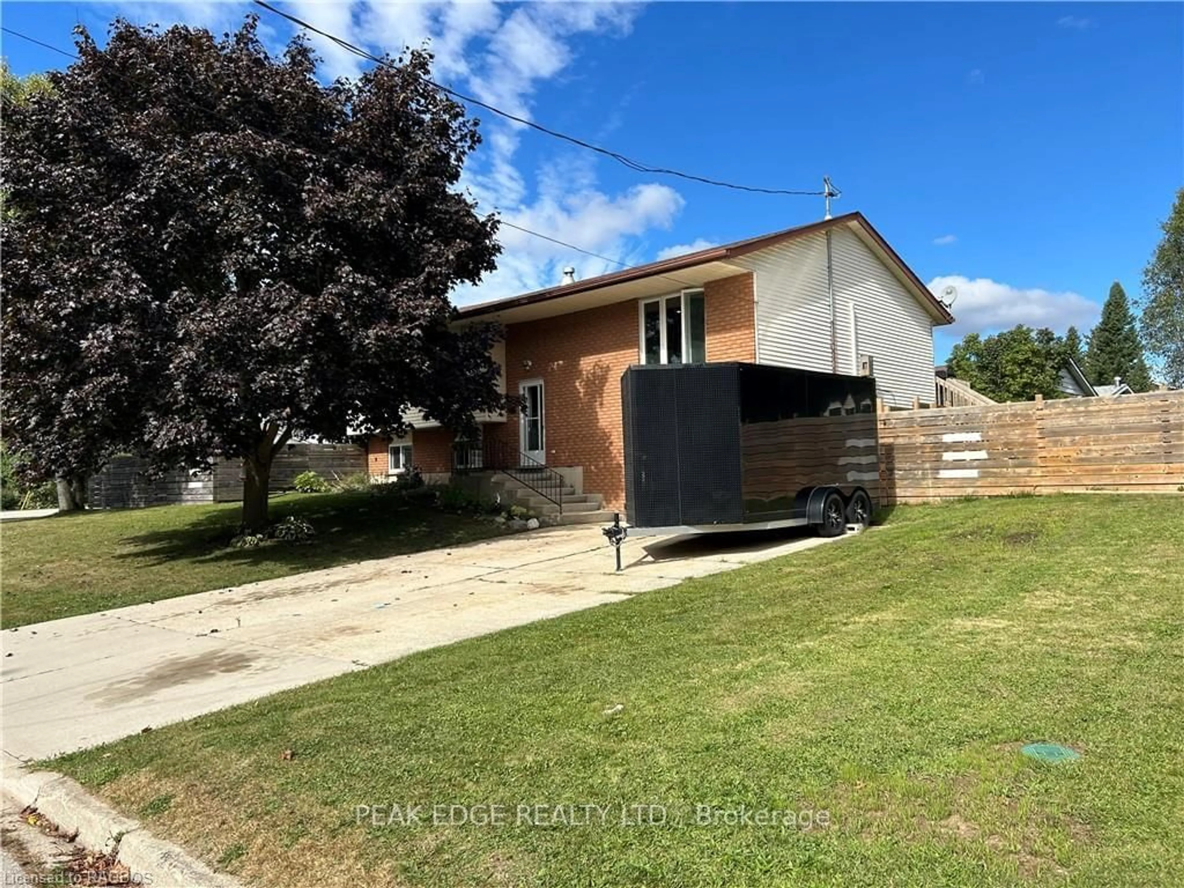 Frontside or backside of a home, the street view for 390 GEORGE St, West Grey Ontario N0G 1R0