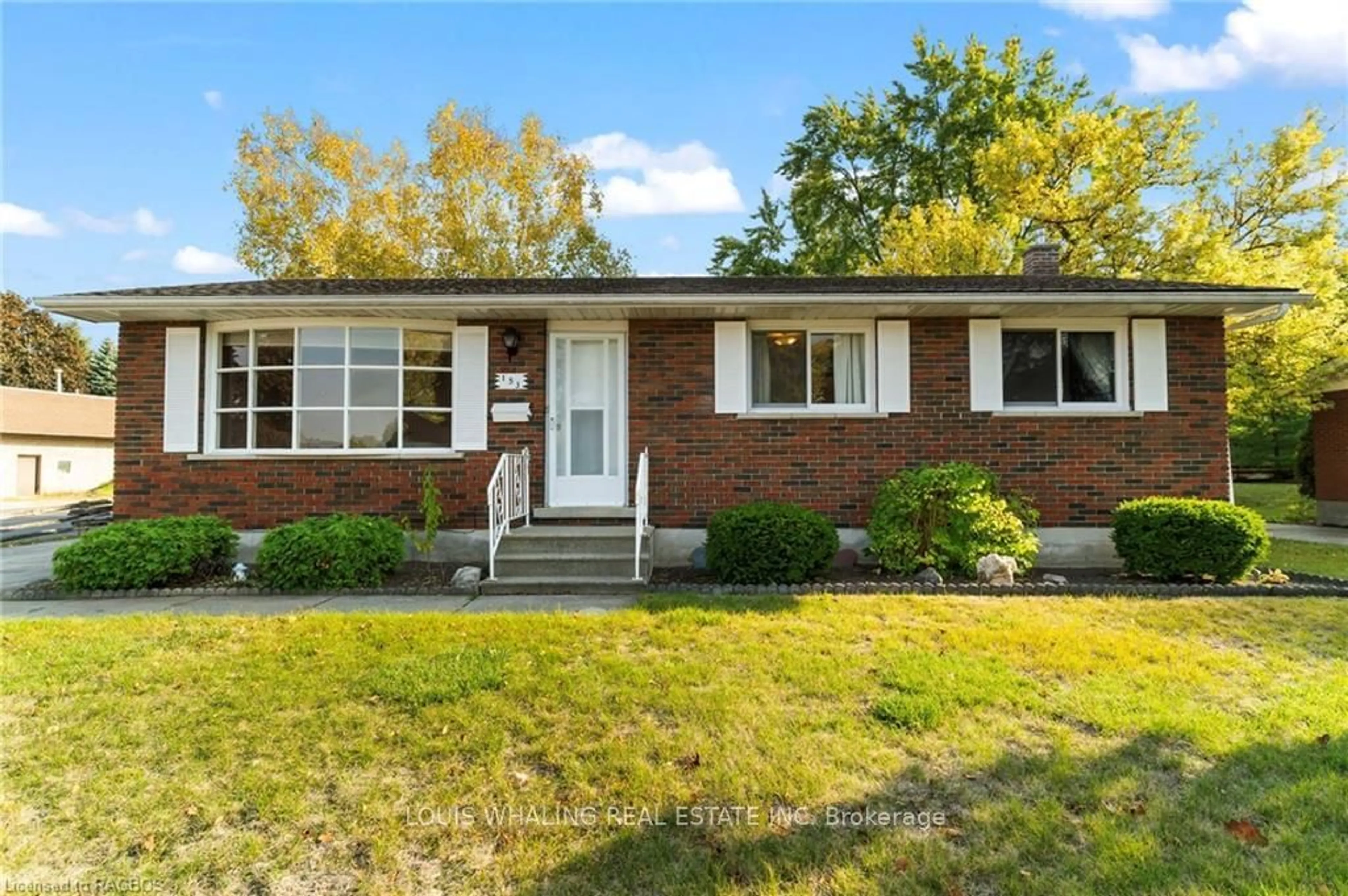 Home with brick exterior material for 153 3RD St, Hanover Ontario N4N 1A9