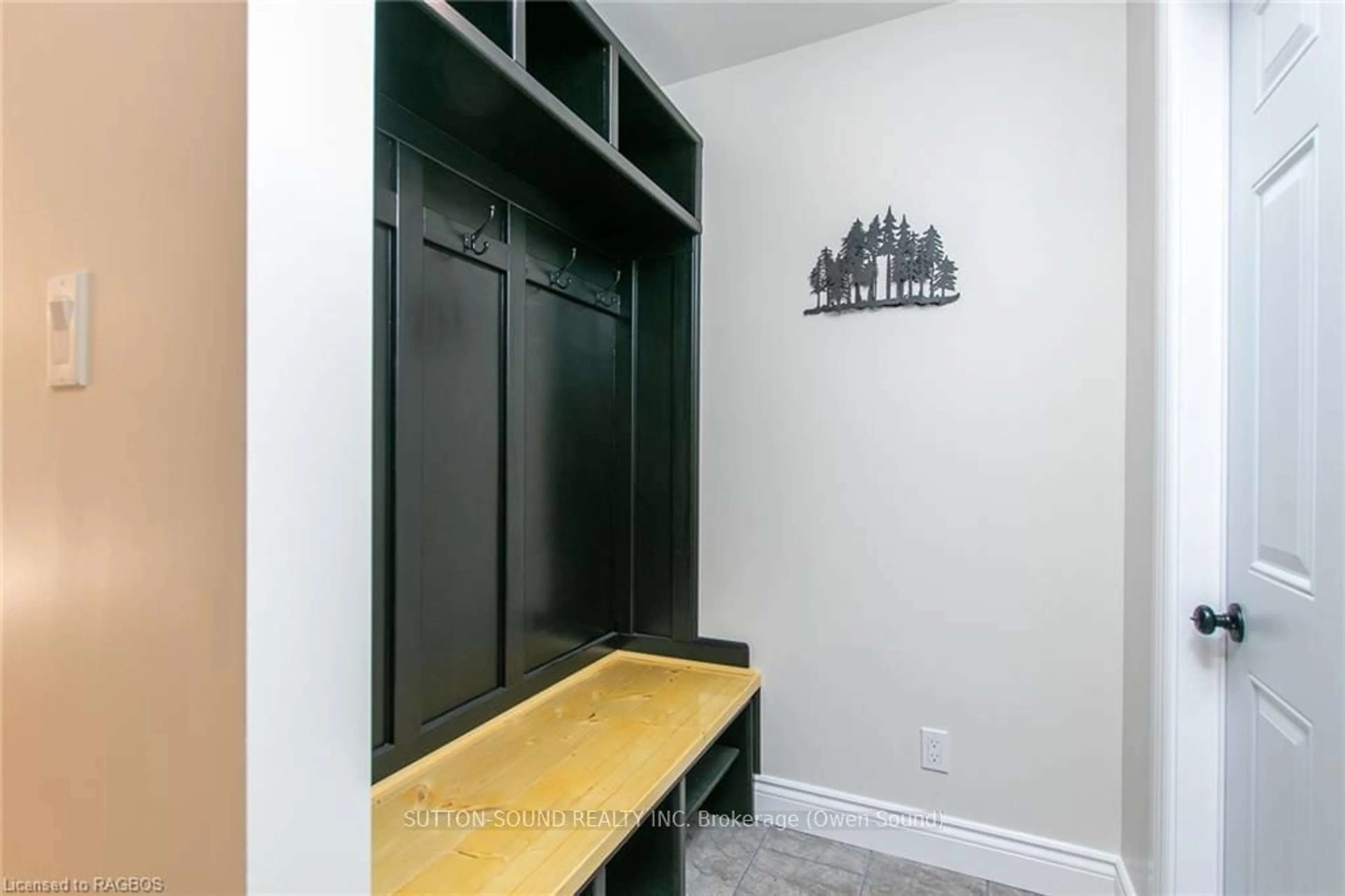 Storage room or clothes room or walk-in closet for 318743 GREY ROAD 1 Rd, Georgian Bluffs Ontario N4K 5N4