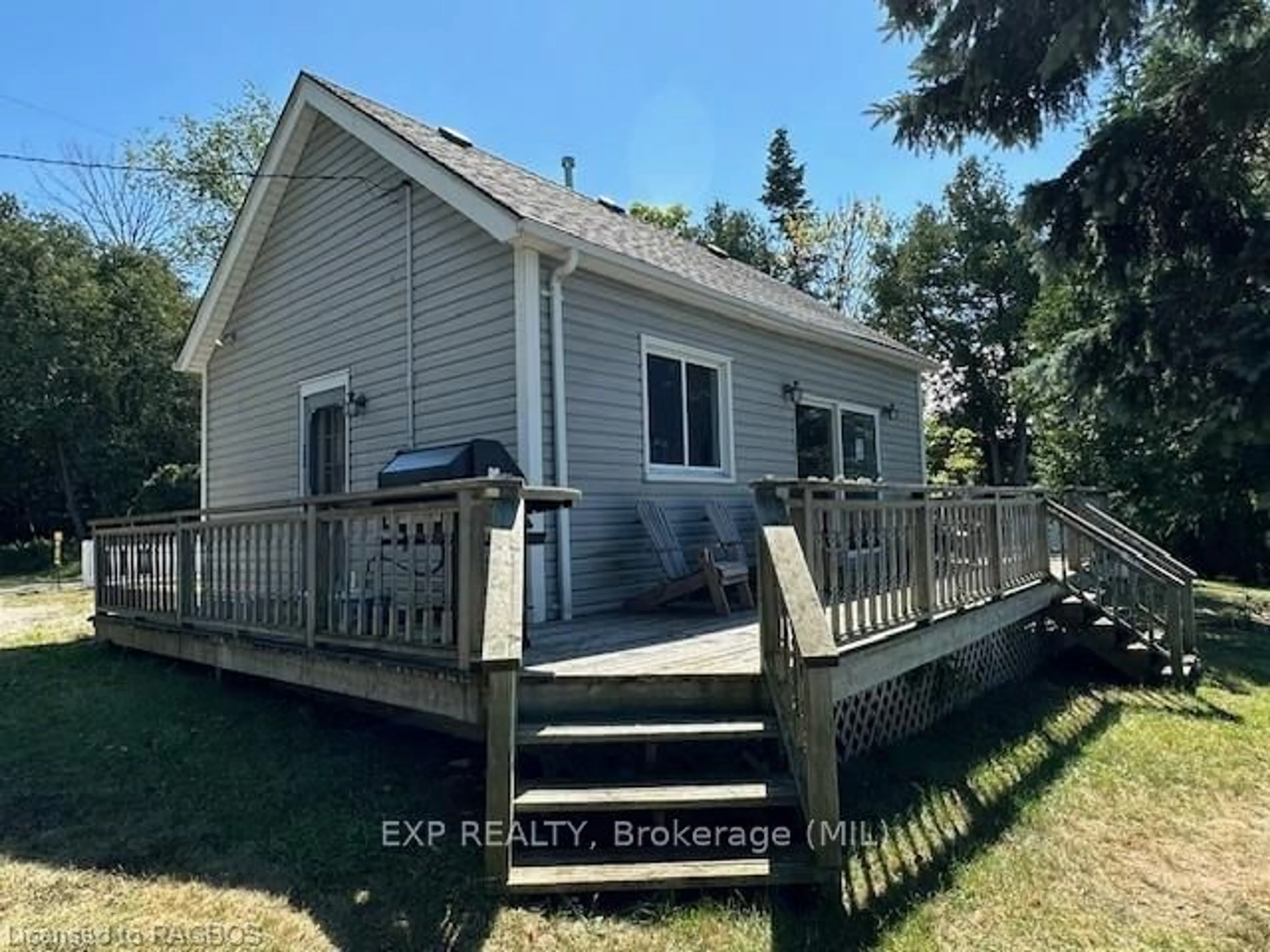 Frontside or backside of a home, cottage for 264 GODERICH St, Kincardine Ontario N2Z 2K3