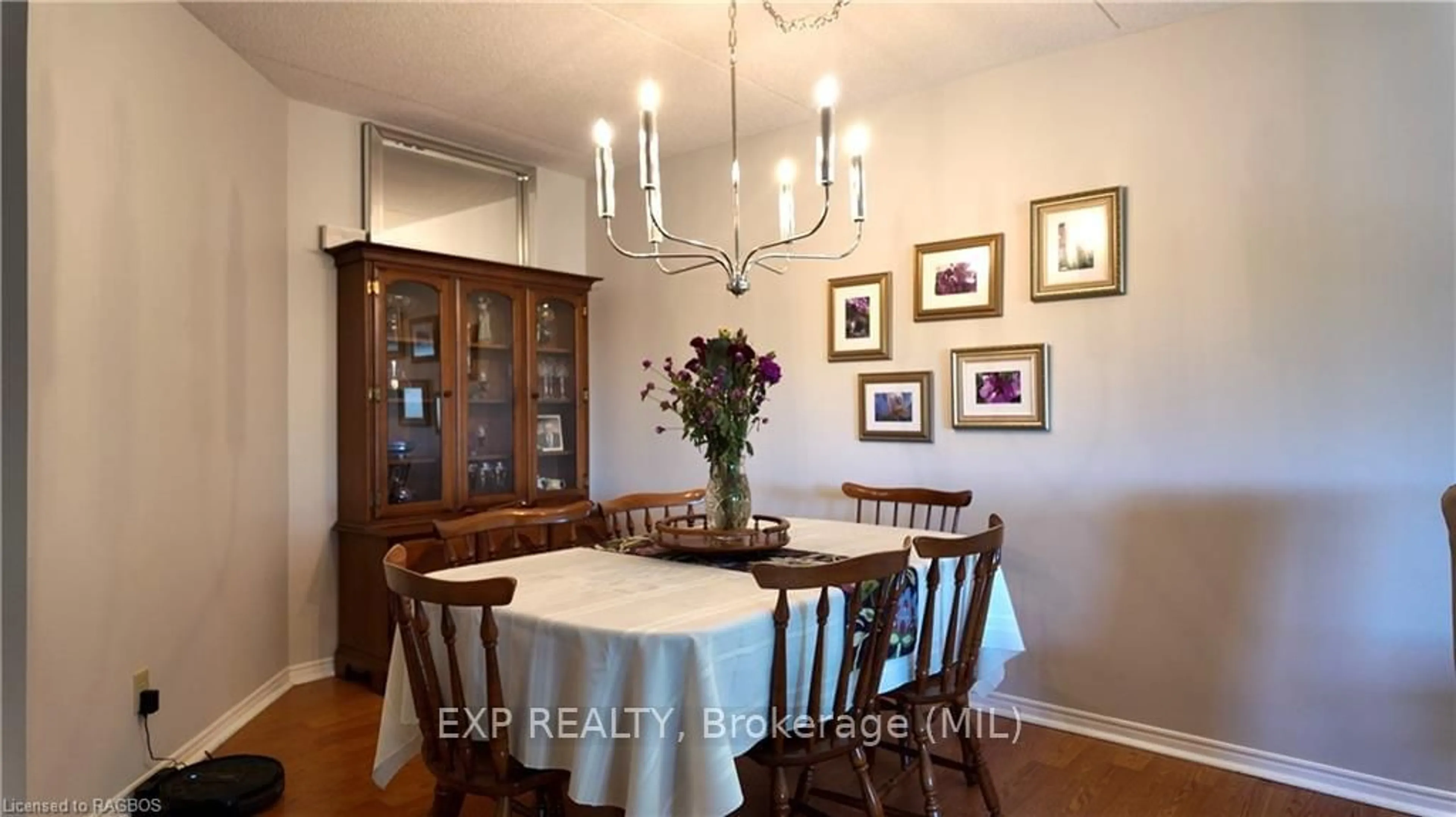 Dining room, wood floors, cottage for 536 11TH Ave #404, Hanover Ontario N4N 2S4