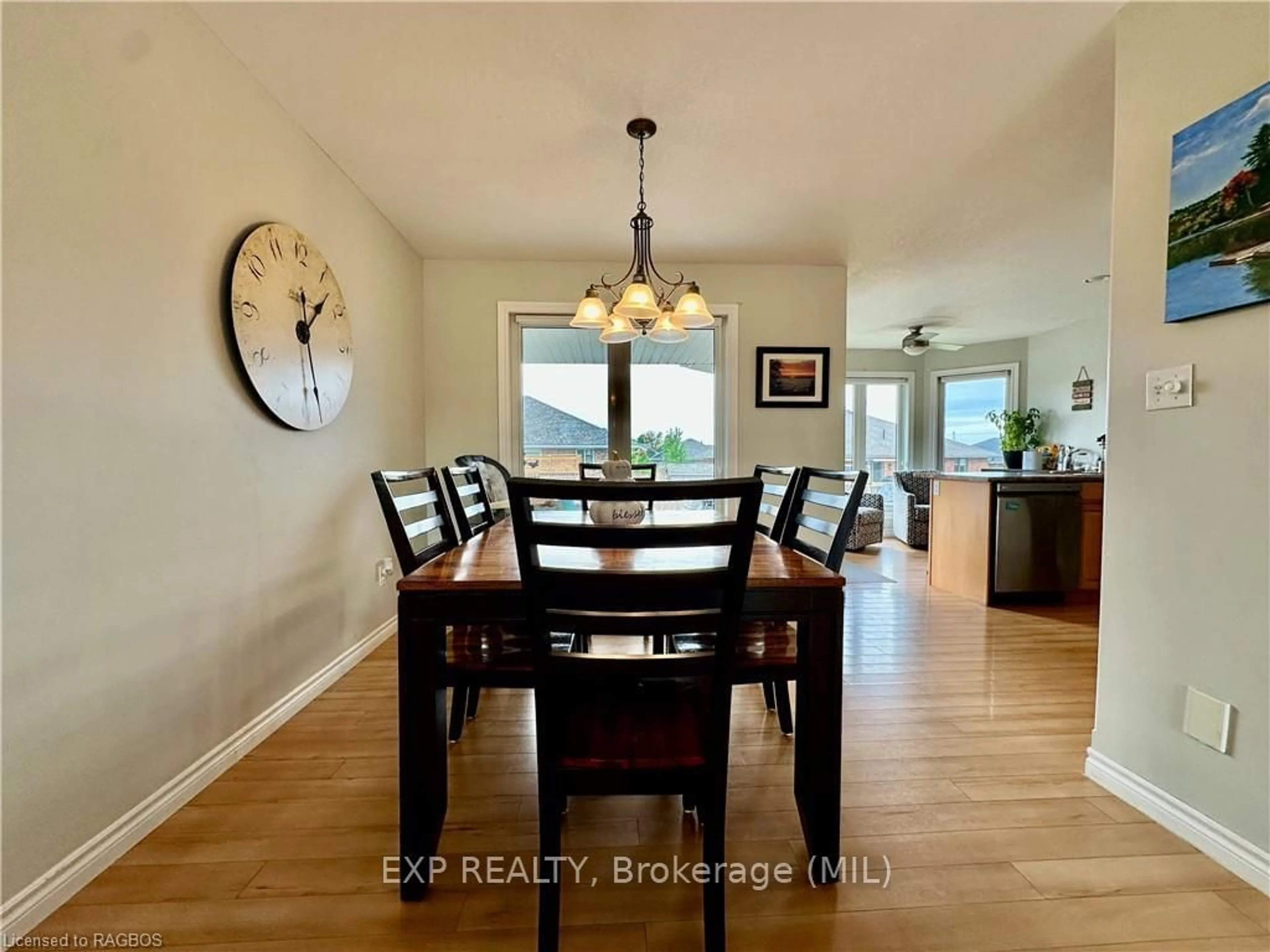 Dining room, wood floors, cottage for 676 23RD Ave, Hanover Ontario N4N 3X4