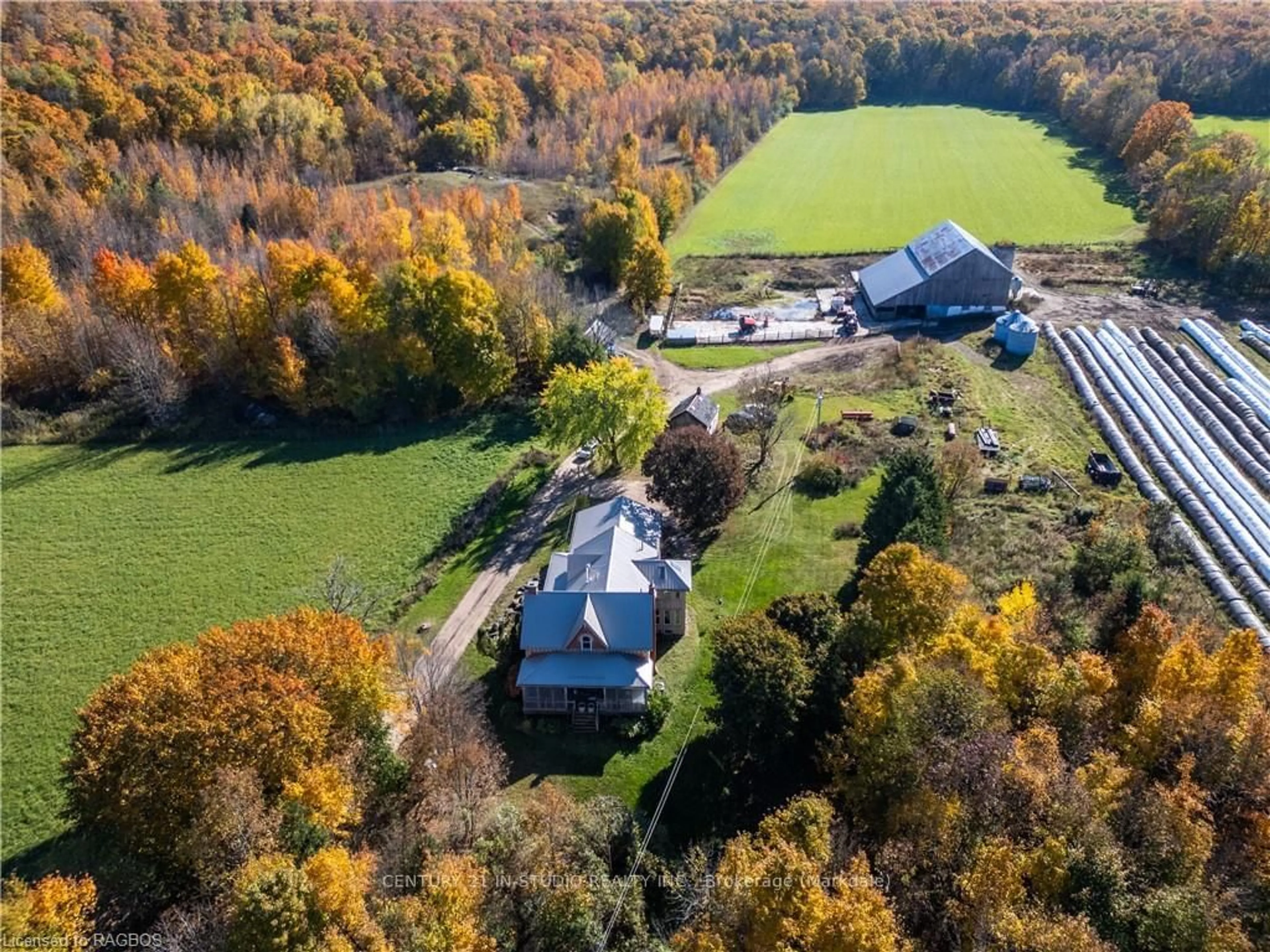 A pic from exterior of the house or condo, the fenced backyard for 602446 SIDEROAD 8, Chatsworth Ontario N0H 2V0