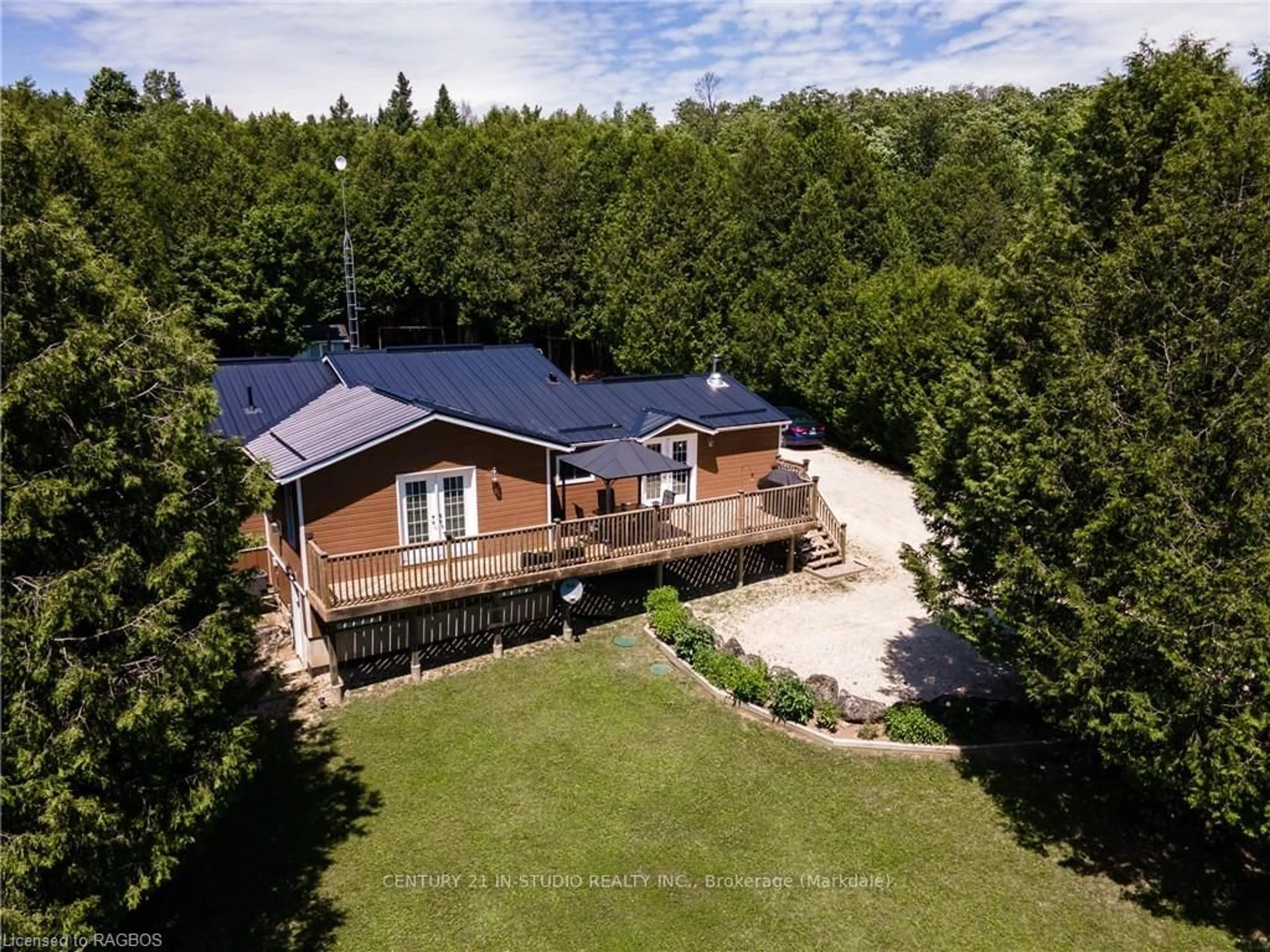 Frontside or backside of a home, cottage for 447077 10, Grey Highlands Ontario N0C 1E0