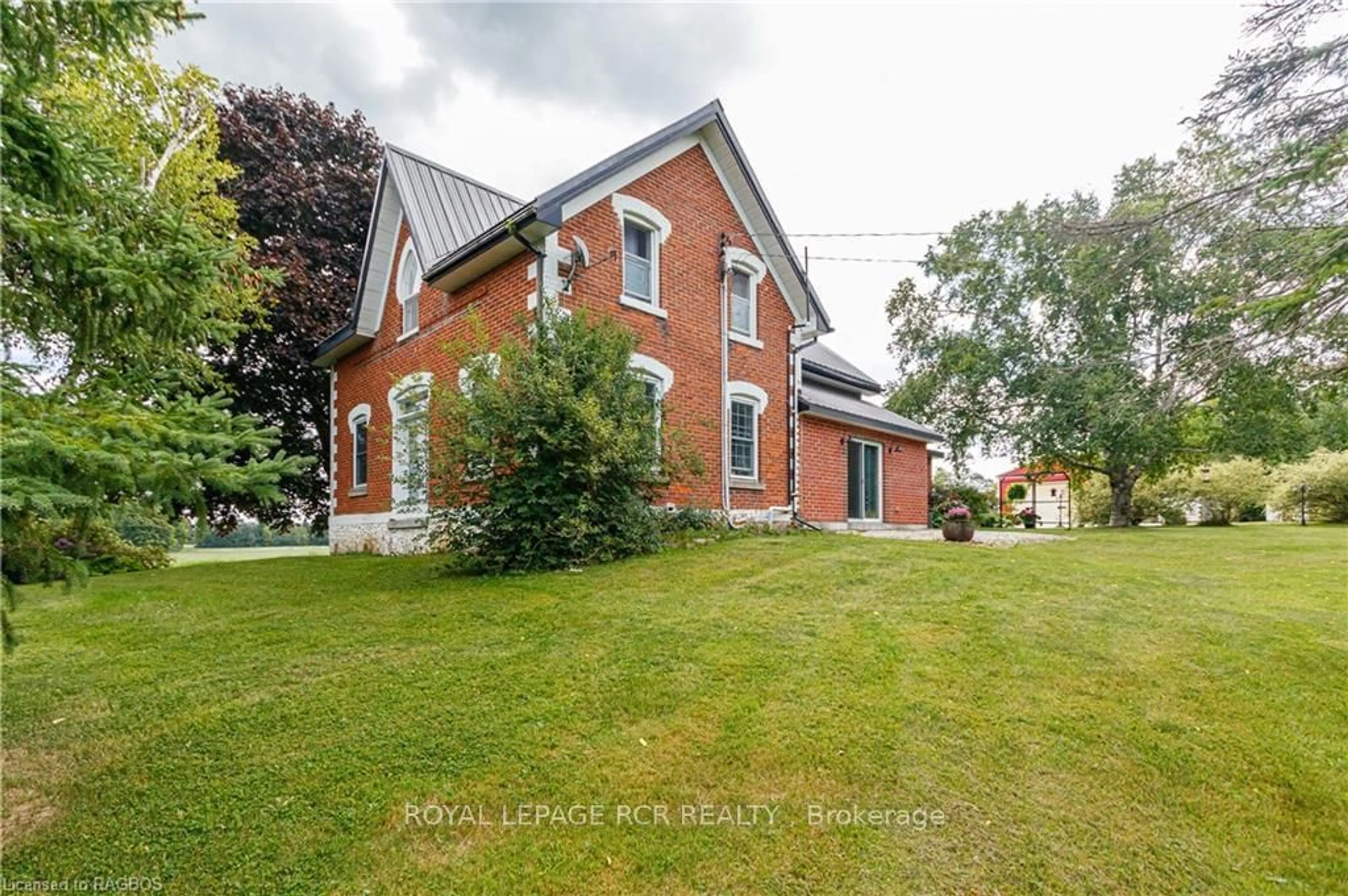 Home with brick exterior material for 268 FOX RIDGE Rd, Grey Highlands Ontario N0H 1J0