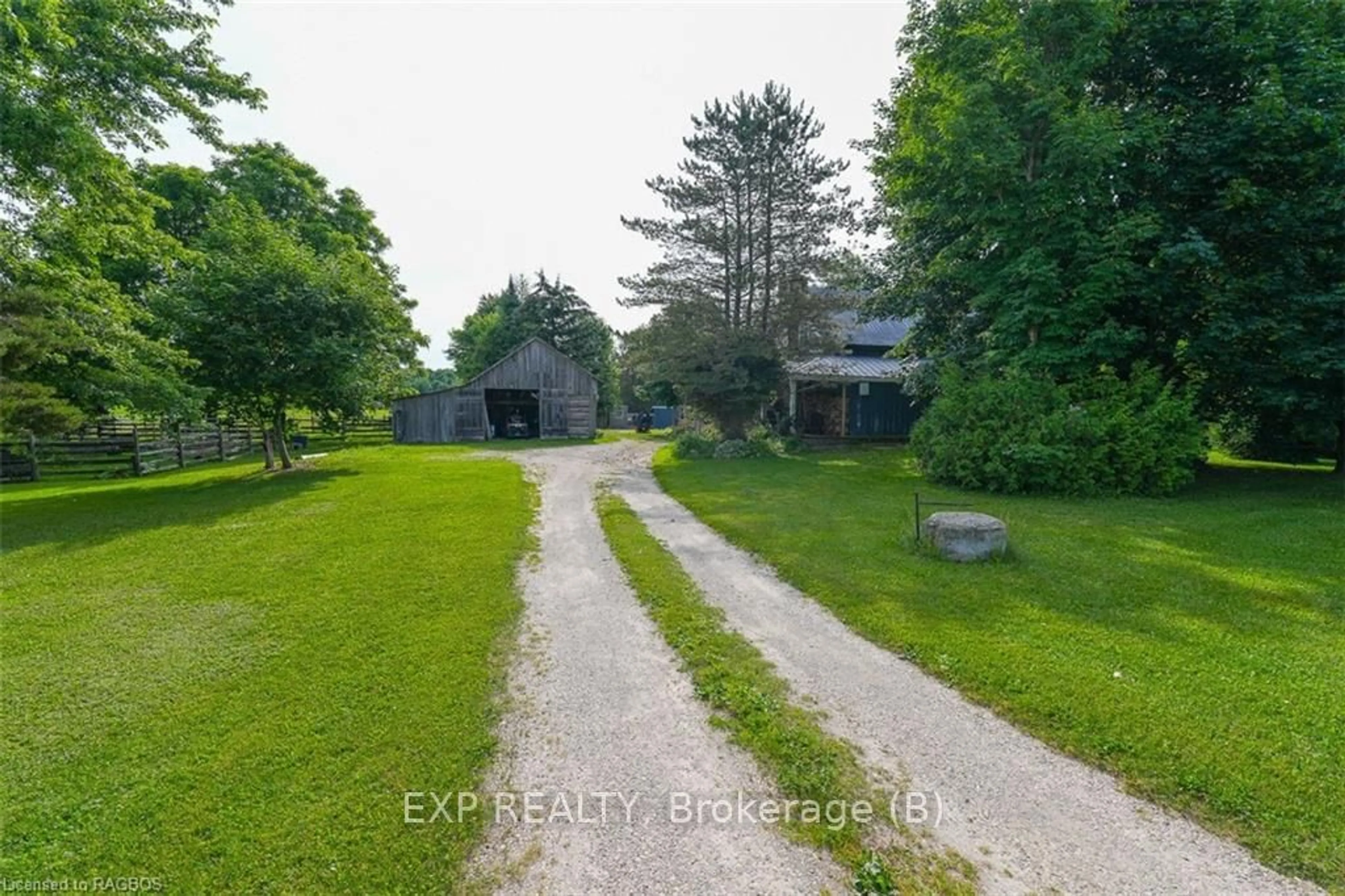 A pic from exterior of the house or condo, the street view for 156639 CONCESSION 7A, Chatsworth Ontario N0H 1G0