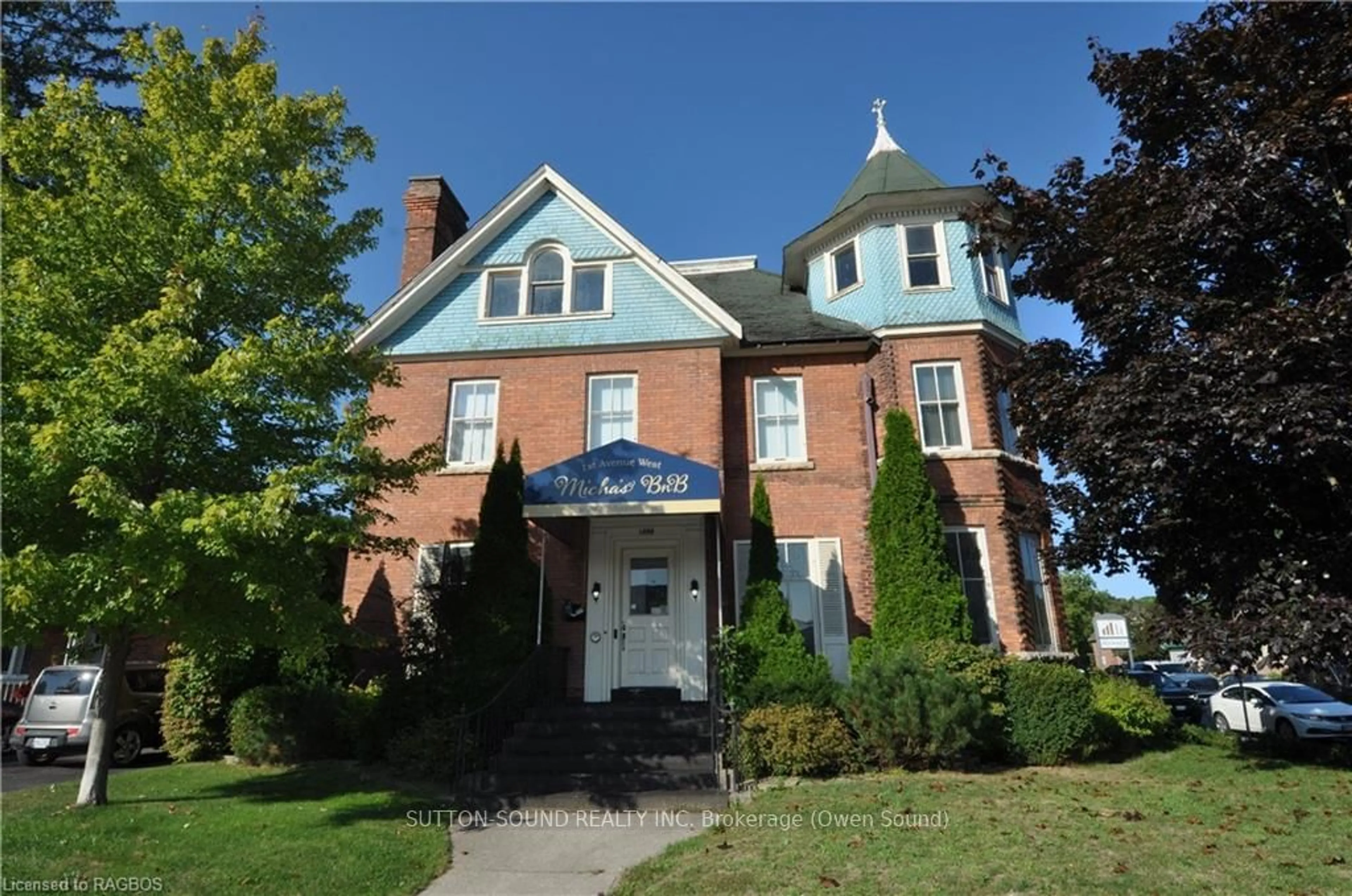 A pic from exterior of the house or condo, the front or back of building for 1000 1ST Ave, Owen Sound Ontario N4K 4K5