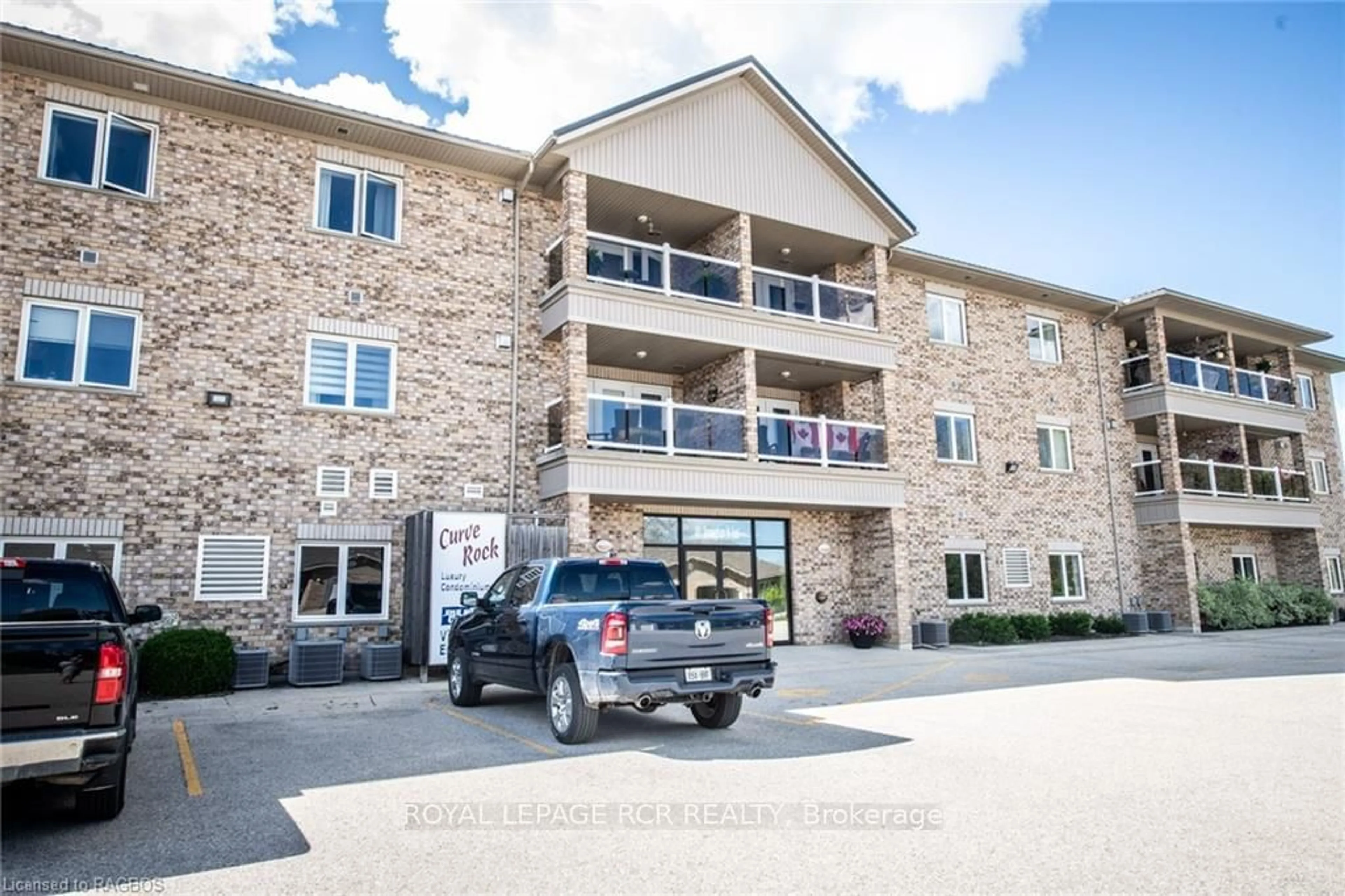 A pic from exterior of the house or condo, the front or back of building for 401 BIRMINGHAM St #305, Wellington North Ontario N0G 2L2