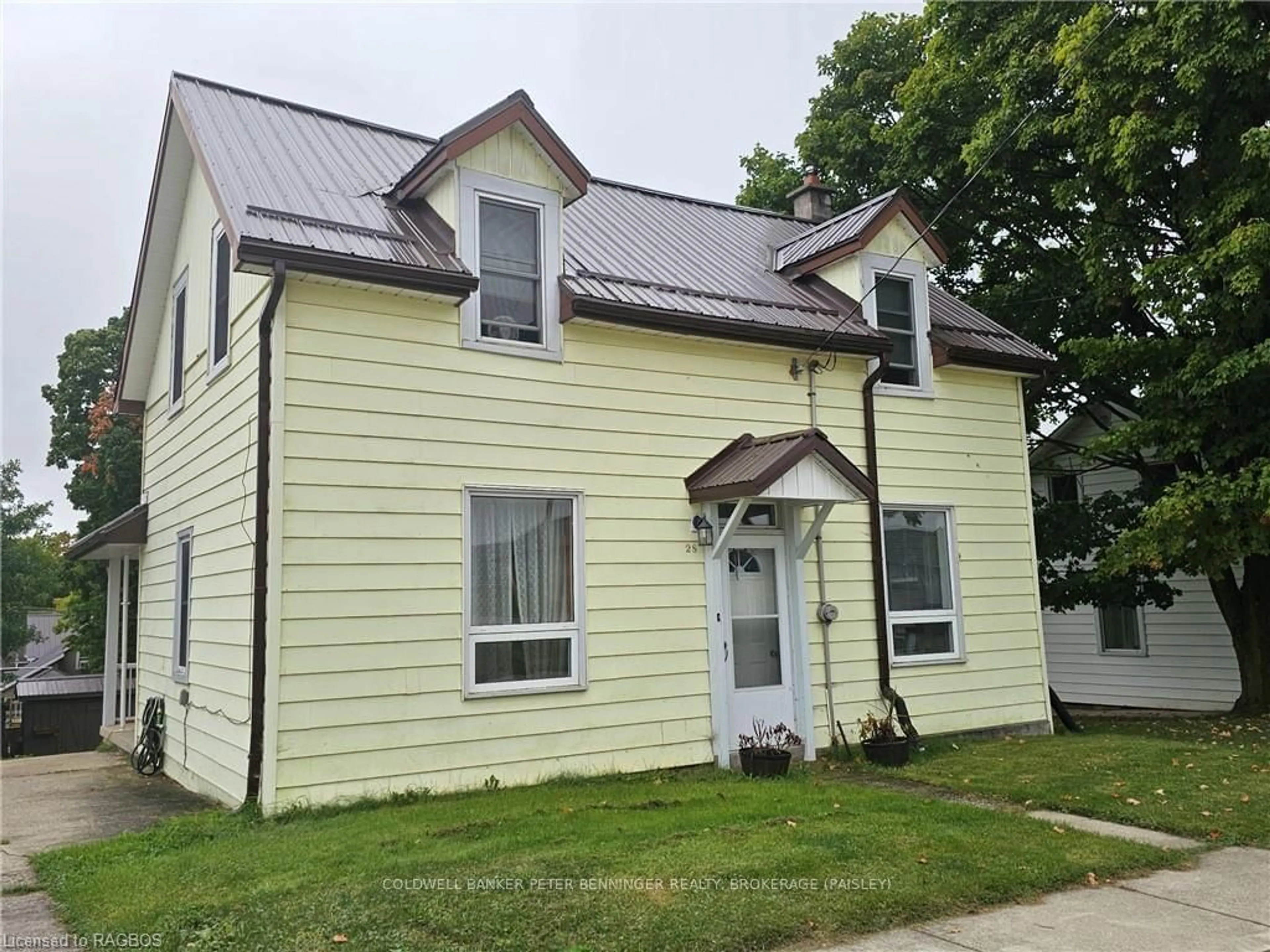 Frontside or backside of a home, cottage for 28 4TH St, Arran-Elderslie Ontario N0G 1L0