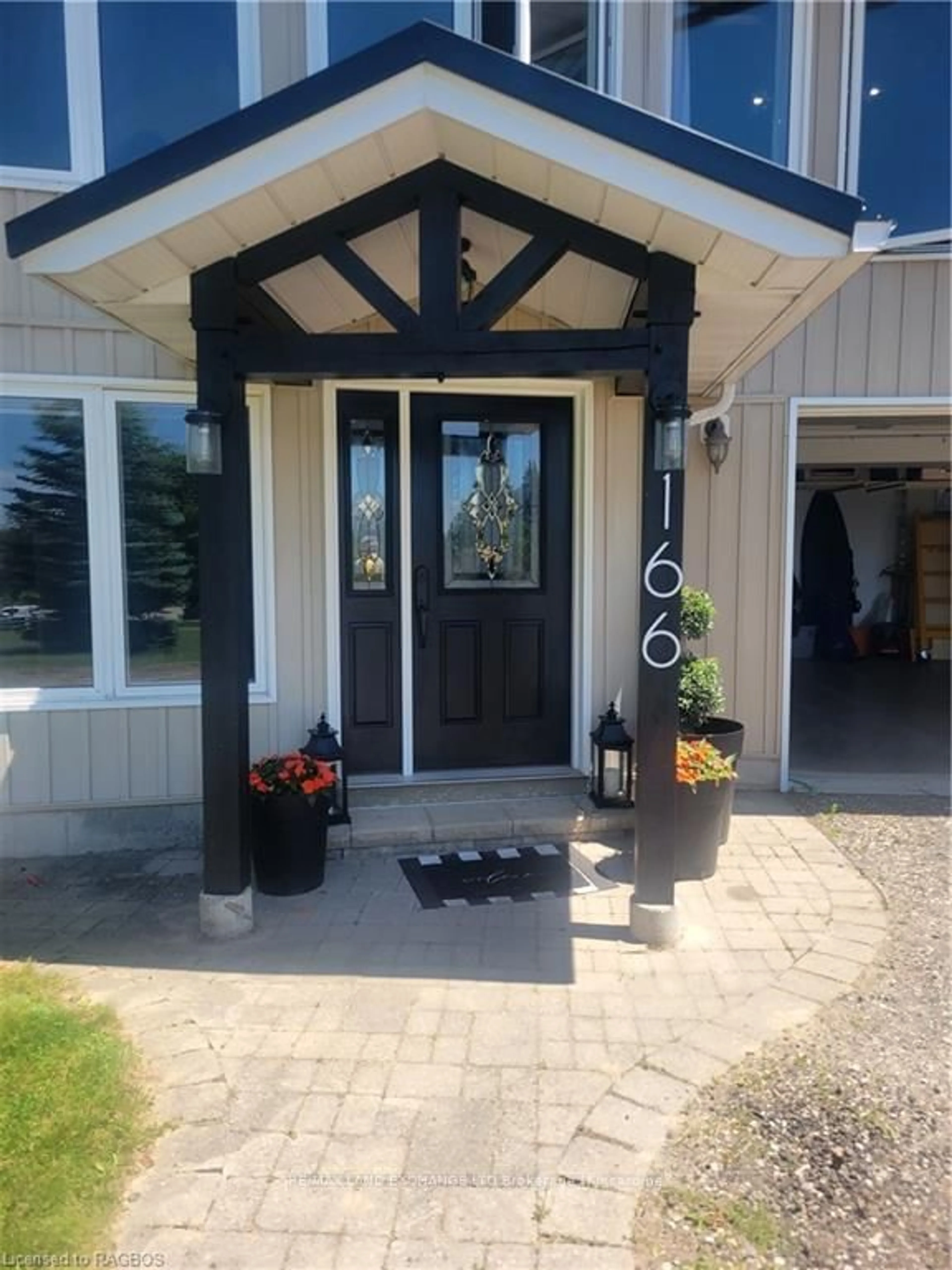 Indoor entryway, wood floors for 166 MAPLE HILL Rd, Brockton Ontario N0G 2V0