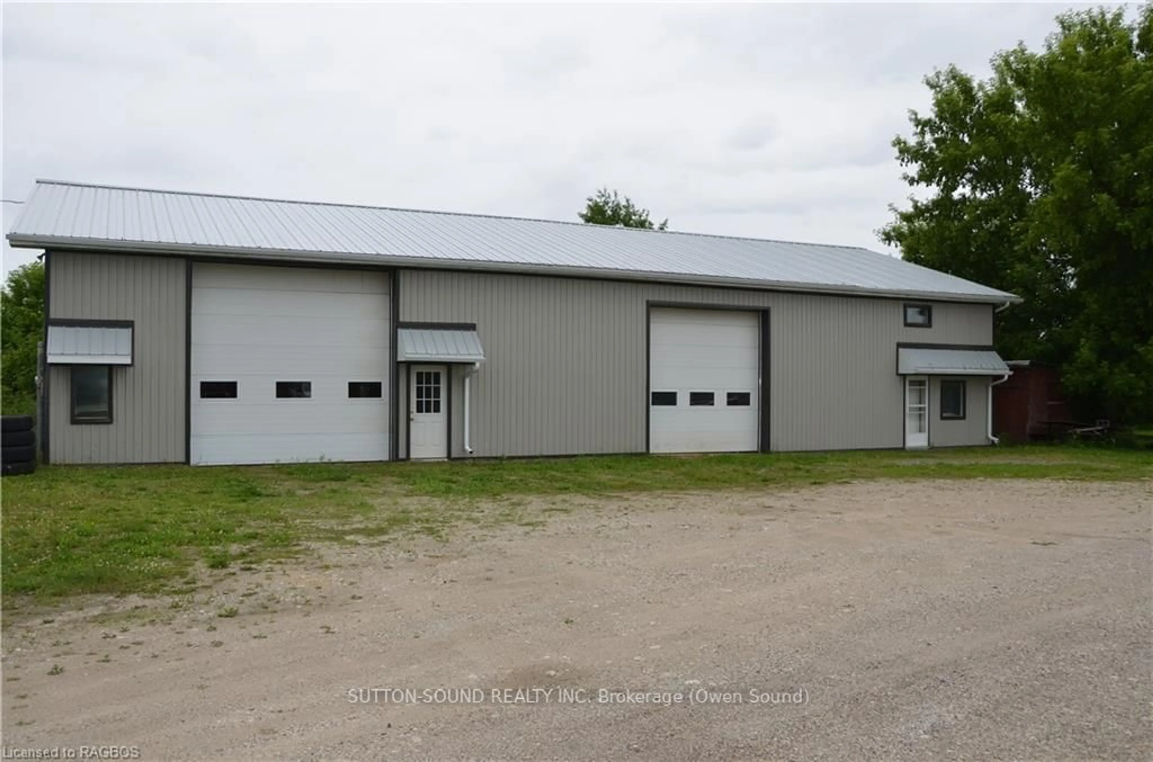 Indoor garage, cement floor for 402432 GREY ROAD 4, West Grey Ontario N0H 1R0