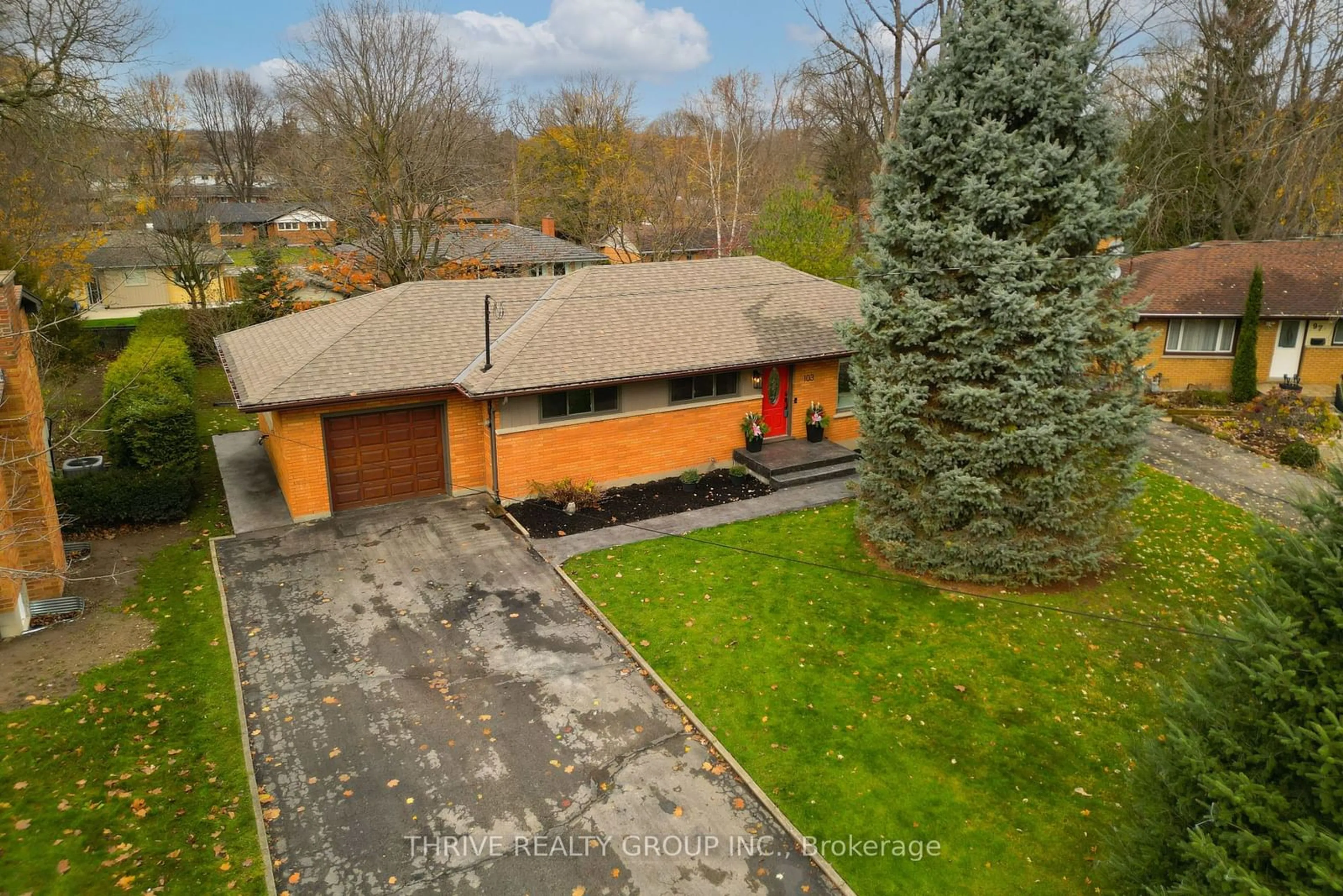 Frontside or backside of a home, cottage for 103 Biscay Rd, London Ontario N6H 3K8