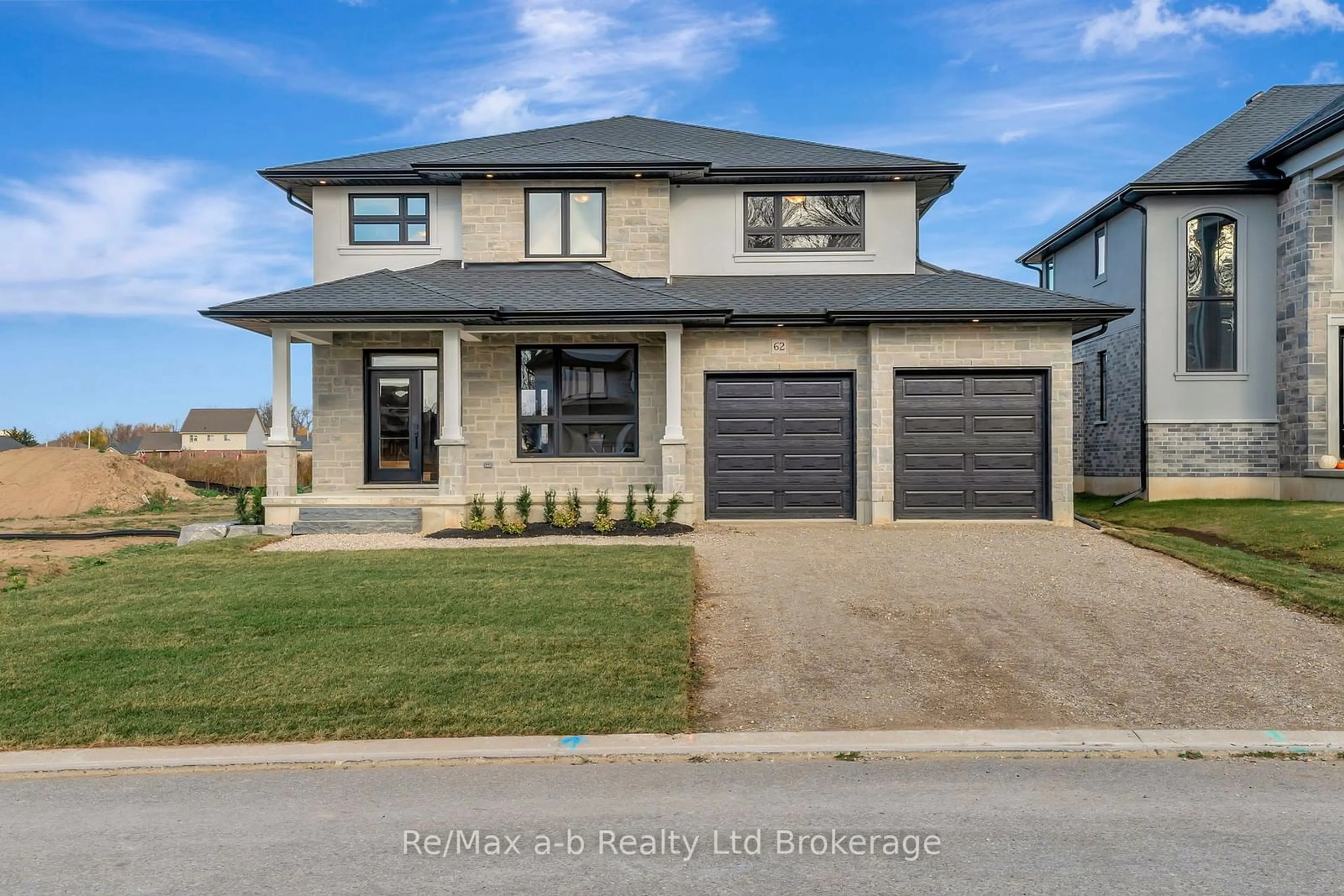 Frontside or backside of a home, the street view for 62 Sunview Dr, Norwich Ontario N0J 1P0
