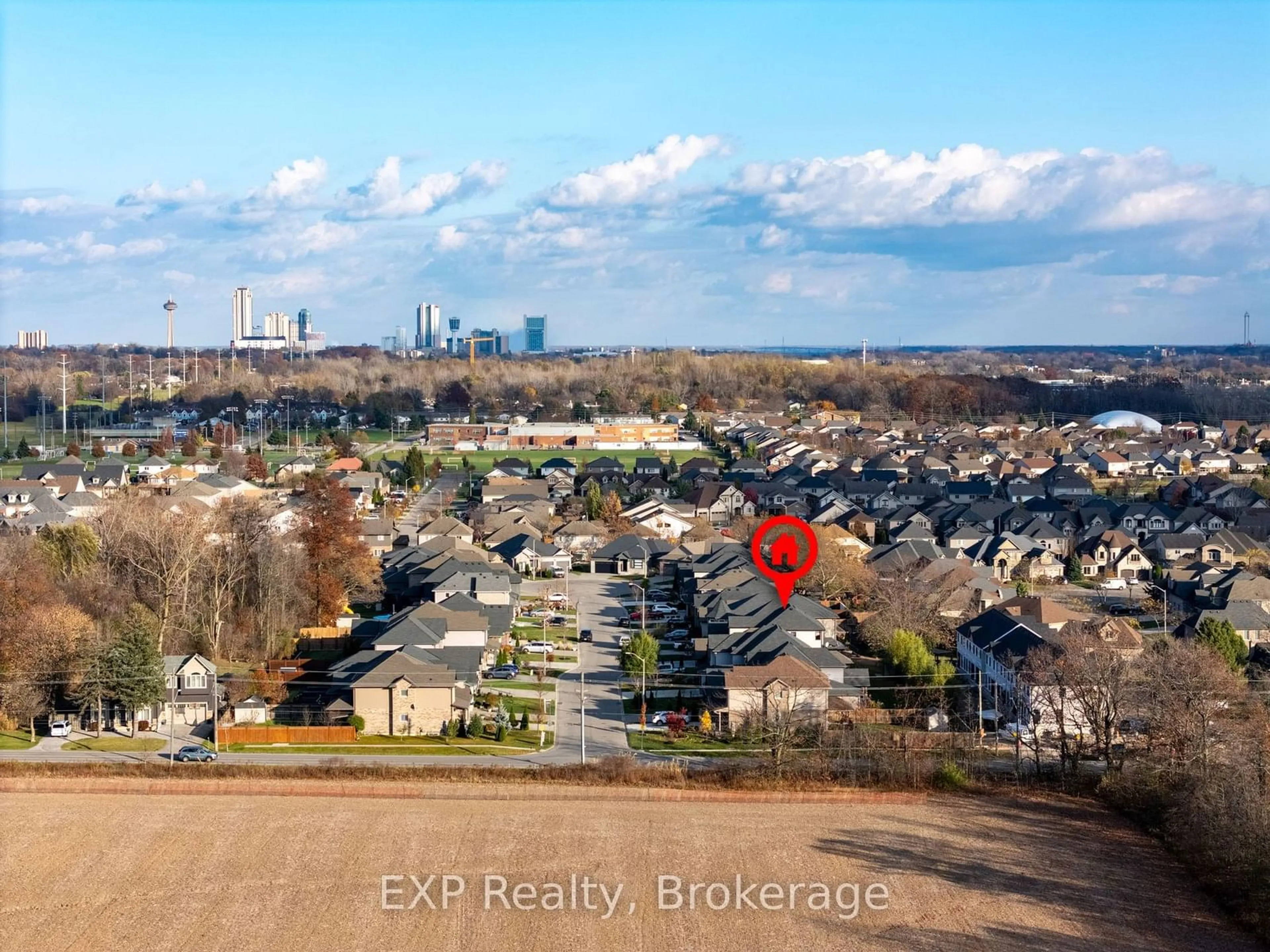 A pic from exterior of the house or condo, the street view for 8918 Black Forest Cres, Niagara Falls Ontario L2H 0M8