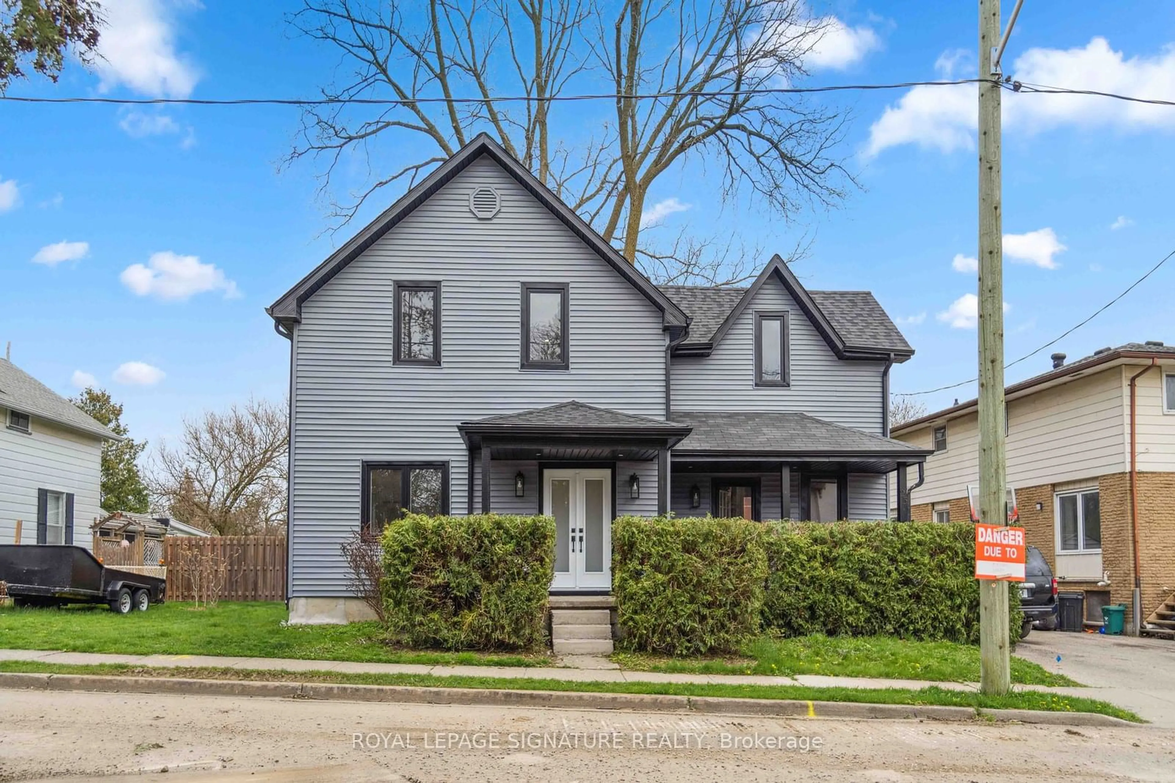 Frontside or backside of a home, cottage for 23 Albert St, Cambridge Ontario N1R 3M5