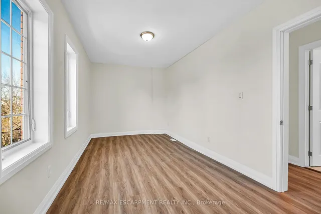 Additional property image - 346 Emerald St