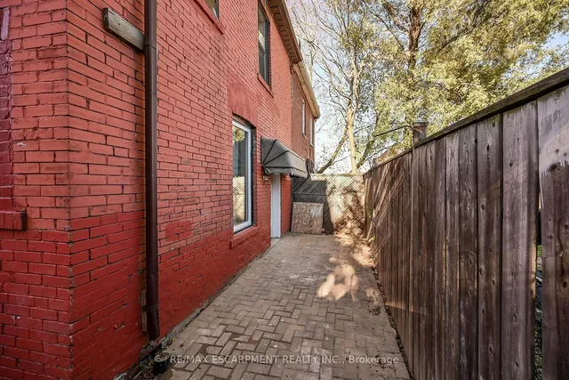 Additional property image - 346 Emerald St